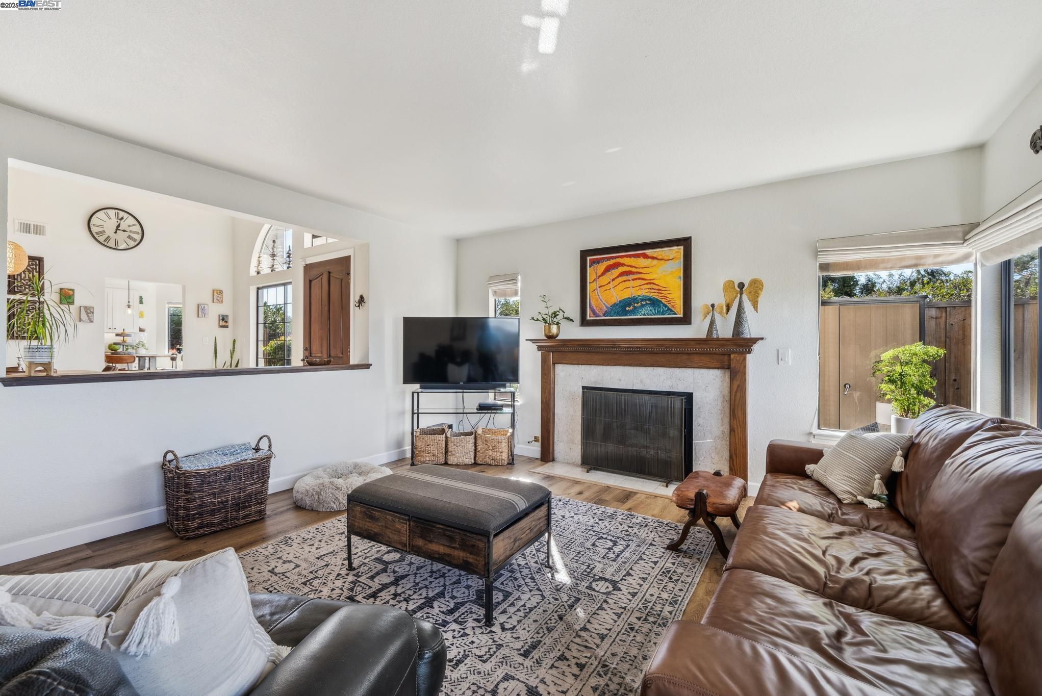 Detail Gallery Image 10 of 60 For 9 Palm Beach Ln, Alameda,  CA 94502 - 3 Beds | 2/1 Baths