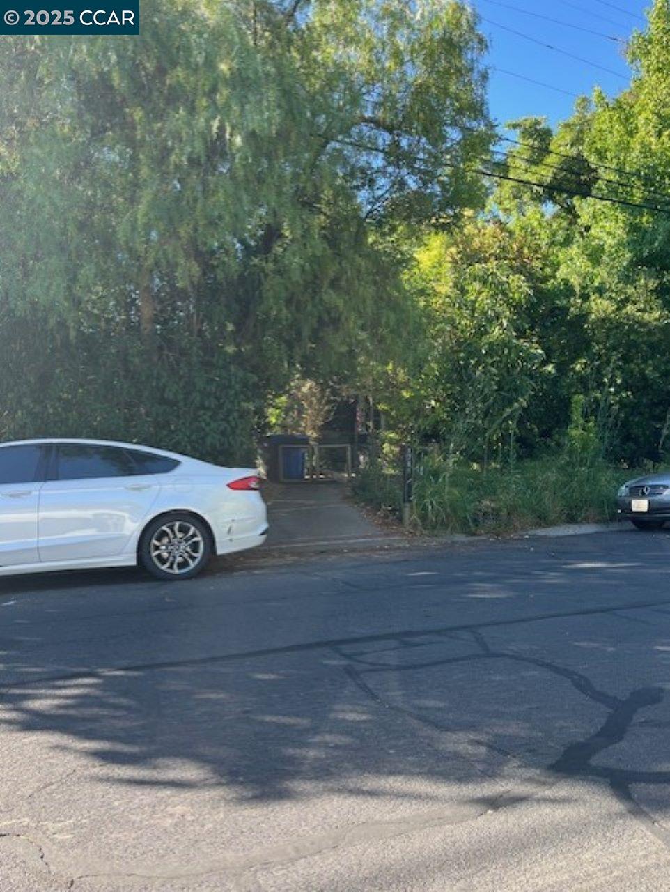 Detail Gallery Image 1 of 1 For 1781 Gilardy, Concord,  CA 94518 - 5 Beds | 2/1 Baths