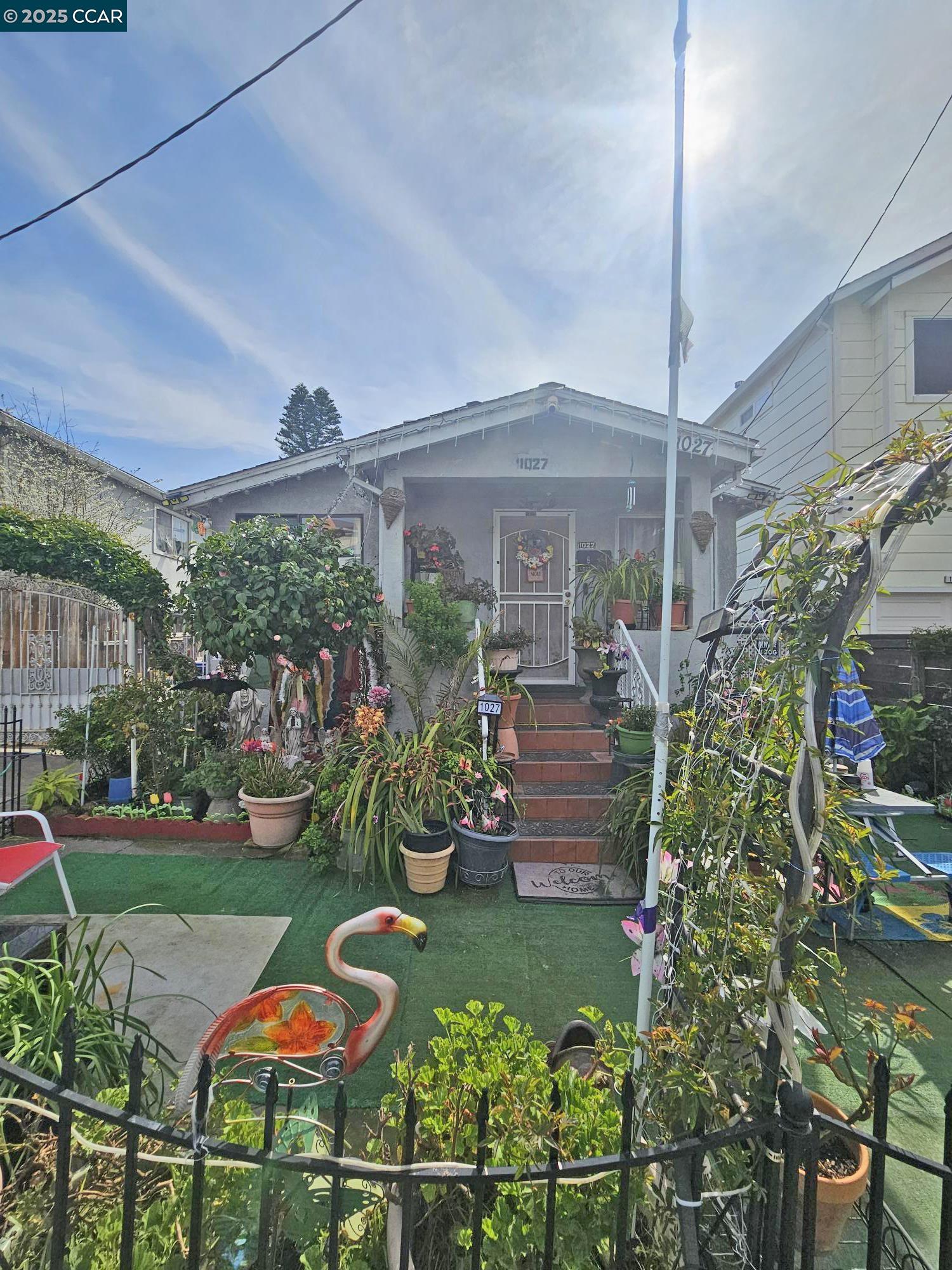 Detail Gallery Image 3 of 5 For 1027 3rd St, Rodeo,  CA 94572 - 2 Beds | 1 Baths