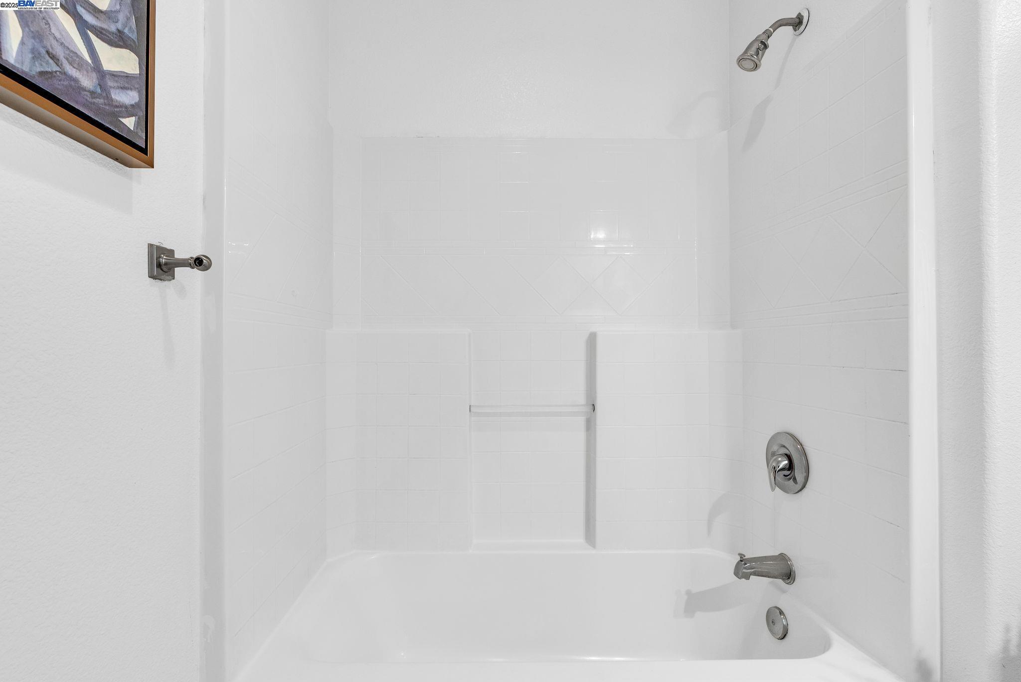 Detail Gallery Image 15 of 36 For 11 Cassia Ct, Pittsburg,  CA 94565 - 4 Beds | 2/1 Baths