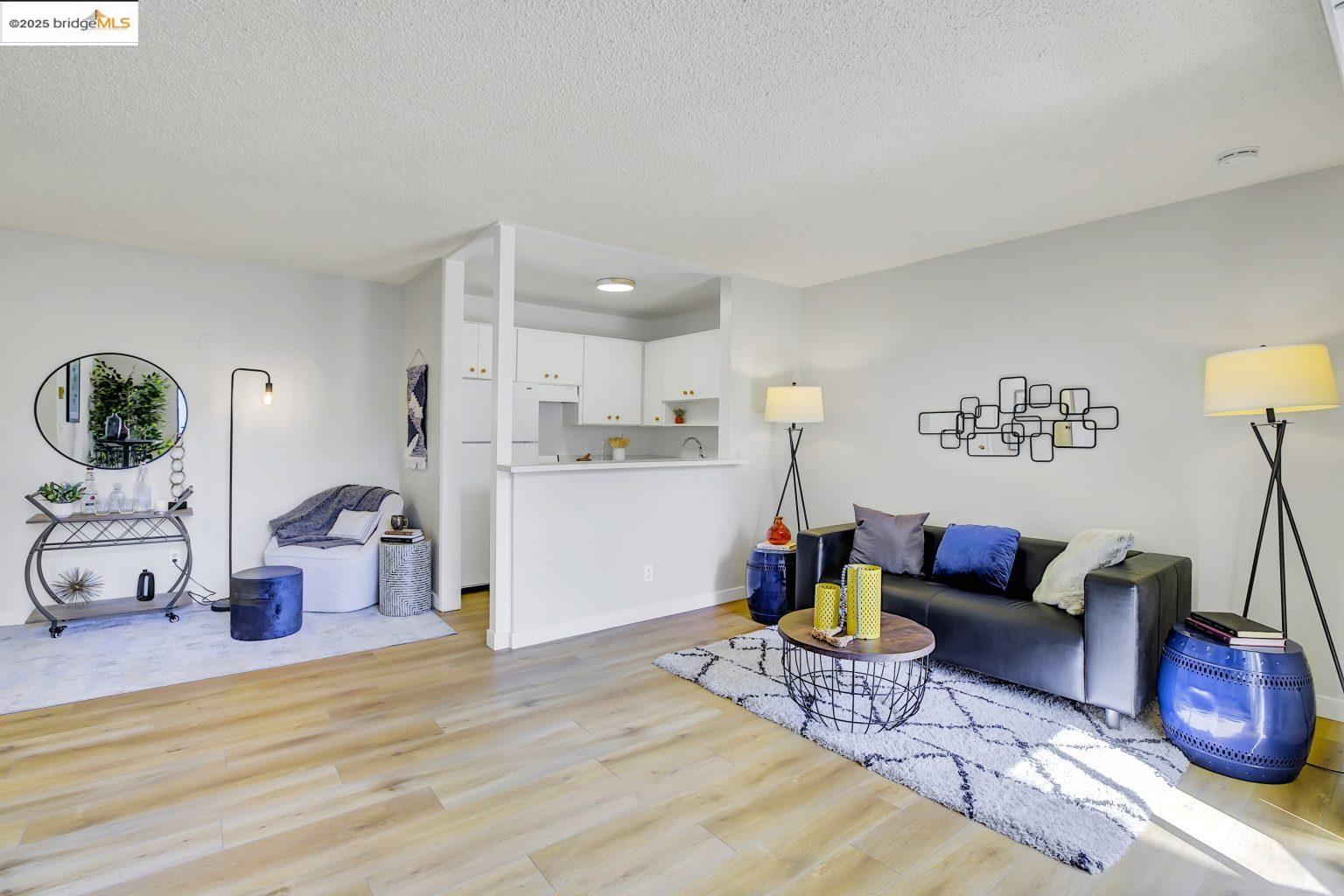 Photo #11: 41088915 Listing: Photo #11
