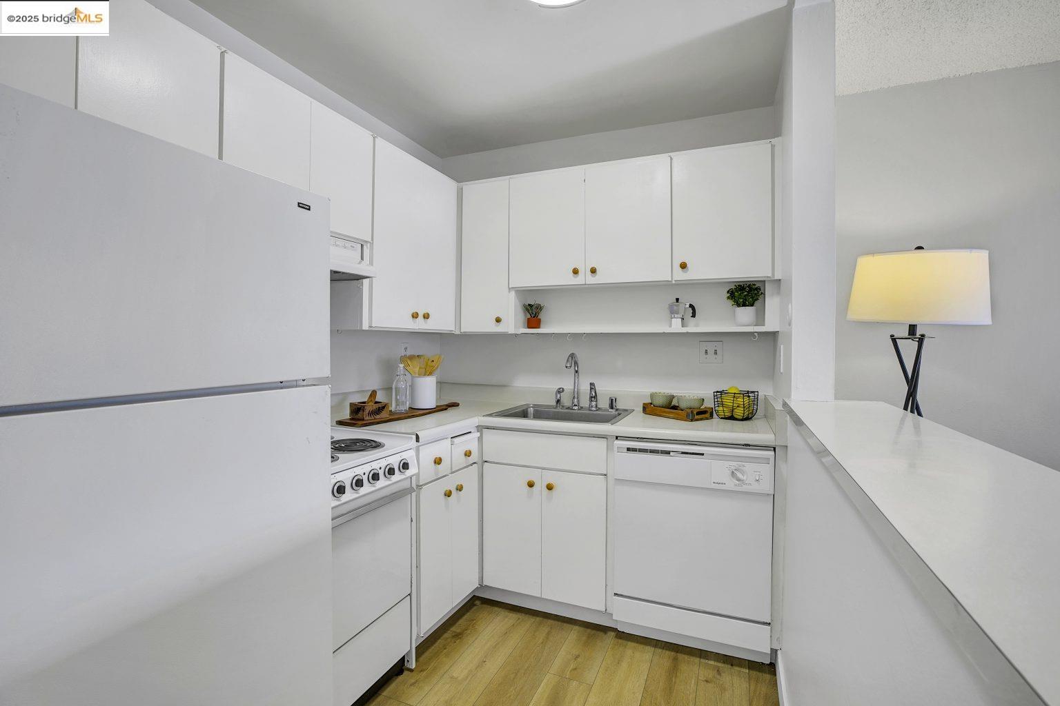 Photo #15: 41088915 Listing: Photo #15