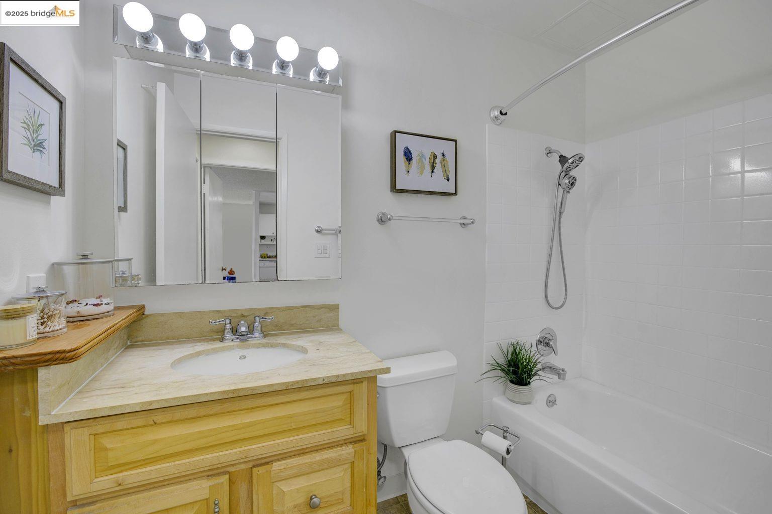 Photo #24: 41088915 Listing: Photo #24