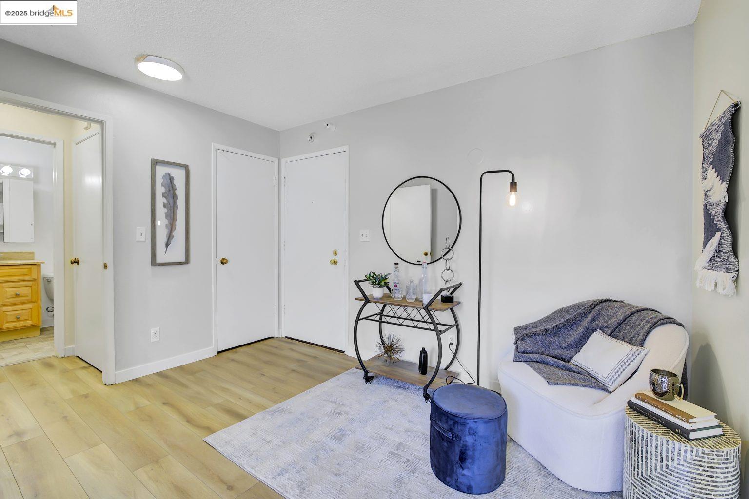 Photo #8: 41088915 Listing: Photo #8