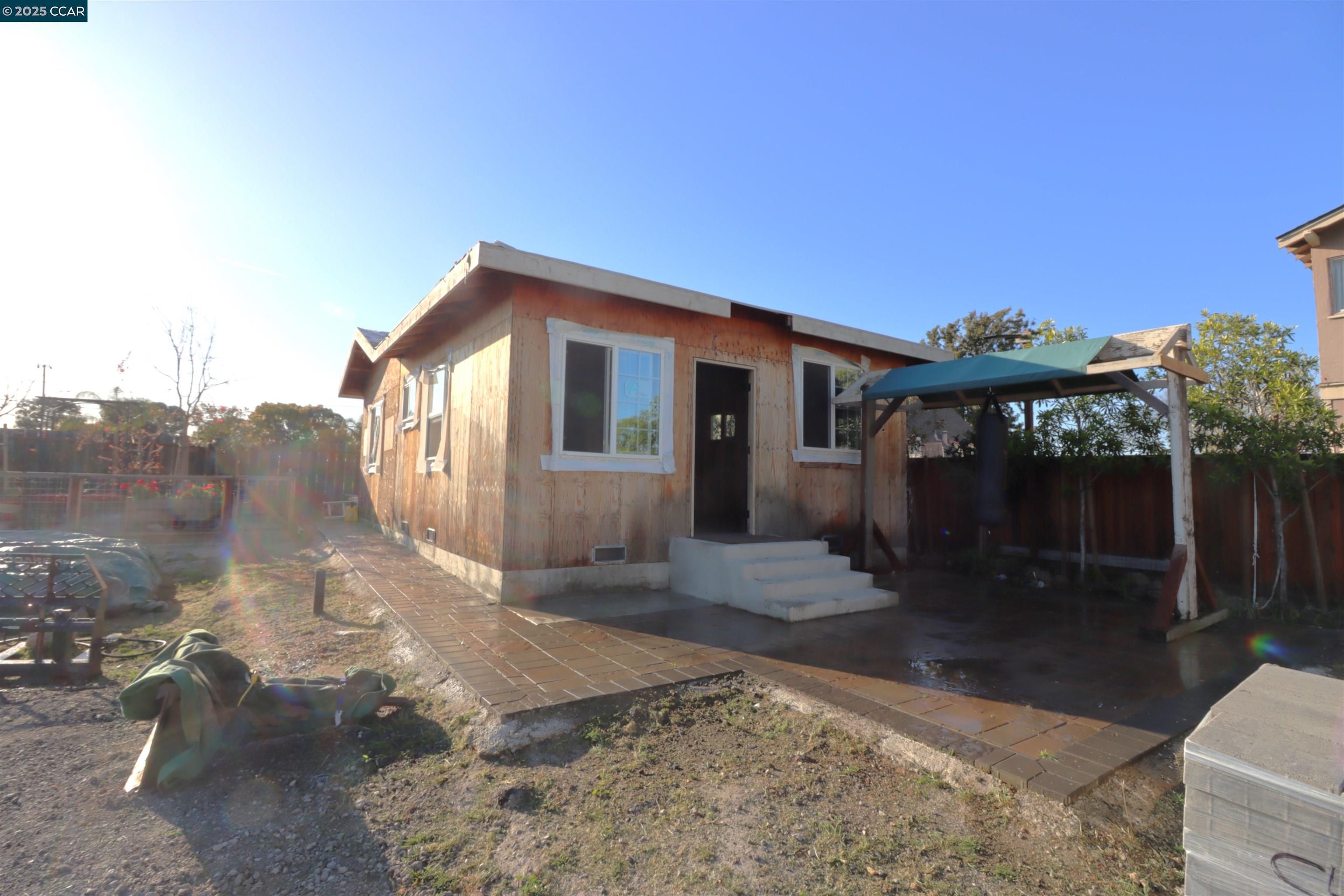 Detail Gallery Image 5 of 19 For 209 Solano Ave, Bay Point,  CA 94565 - – Beds | – Baths