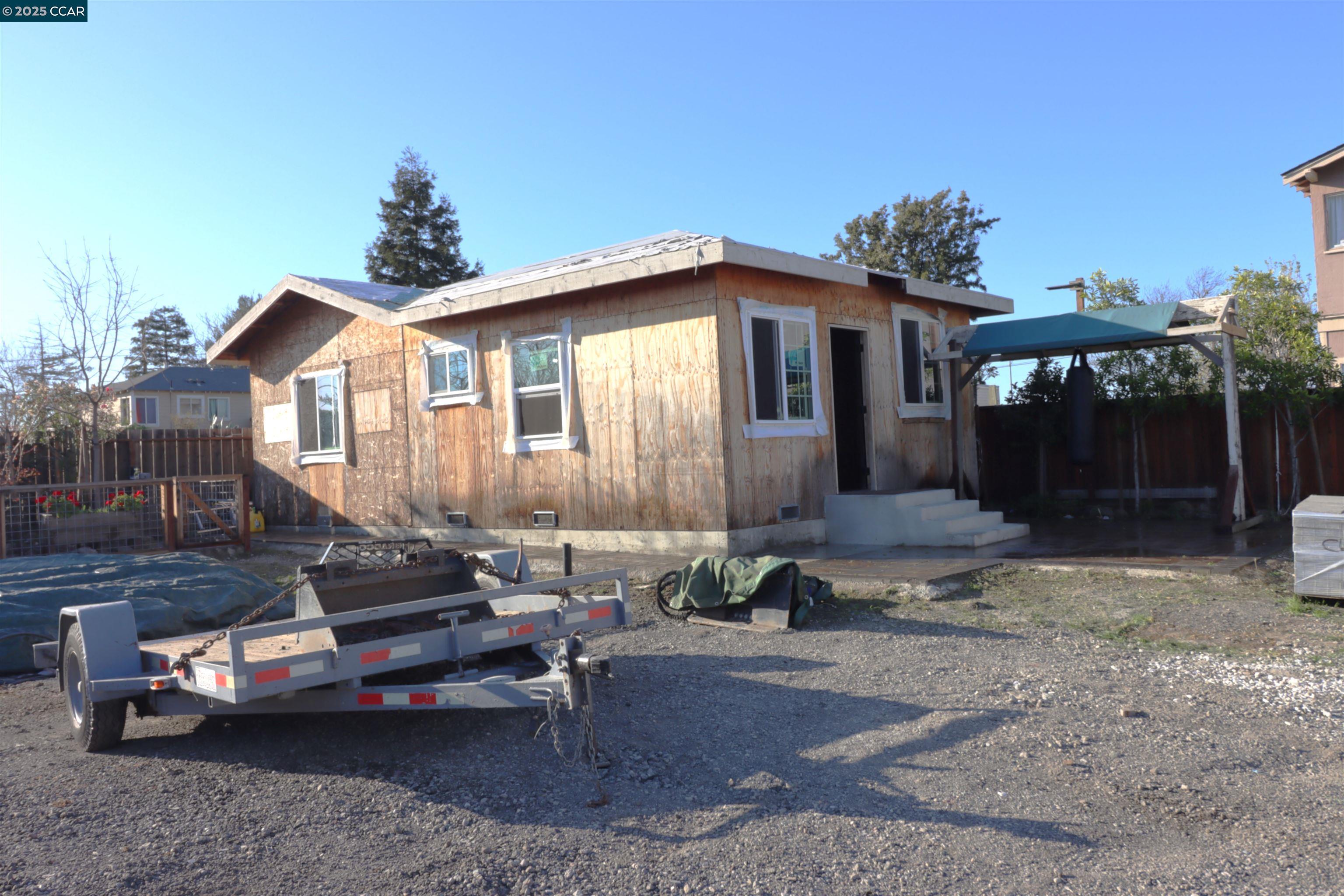 Detail Gallery Image 6 of 19 For 209 Solano Ave, Bay Point,  CA 94565 - – Beds | – Baths
