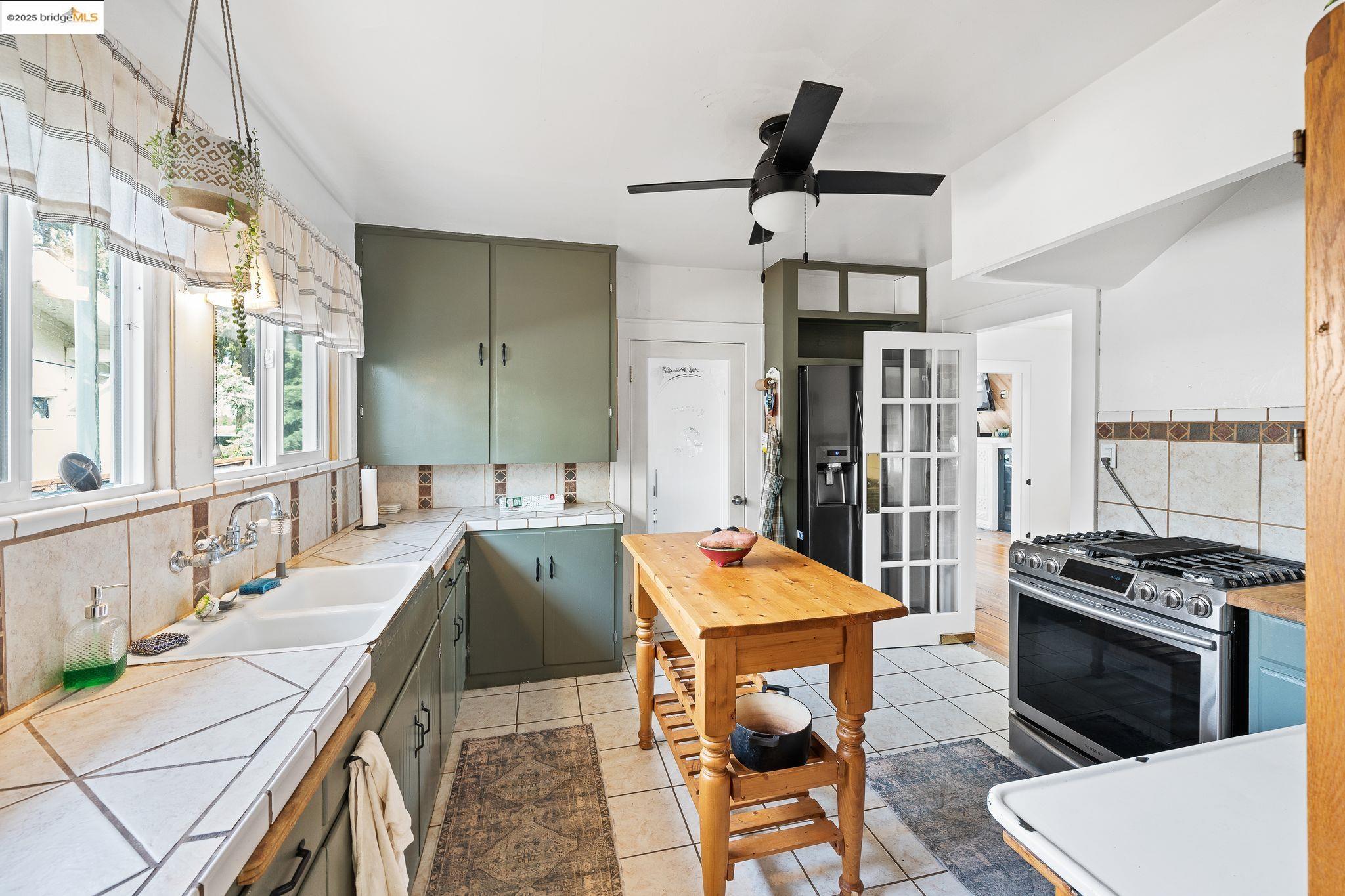 Detail Gallery Image 14 of 53 For 2912 Camino Diablo, Byron,  CA 94514 - 3 Beds | 2 Baths