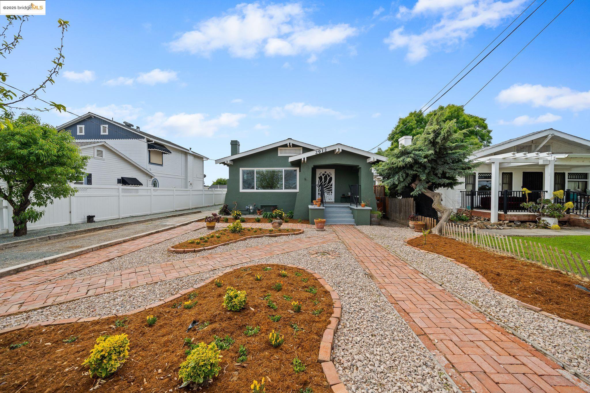 Detail Gallery Image 2 of 53 For 2912 Camino Diablo, Byron,  CA 94514 - 3 Beds | 2 Baths