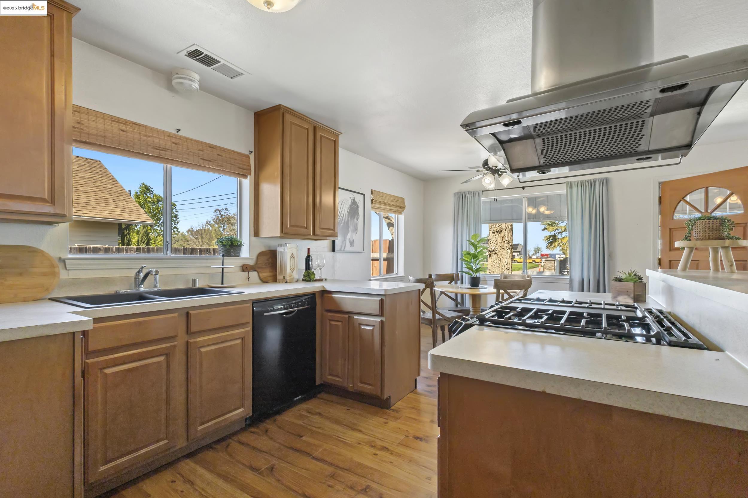 Detail Gallery Image 13 of 35 For 3474 Camino Diablo, Byron,  CA 94514 - 3 Beds | 2 Baths