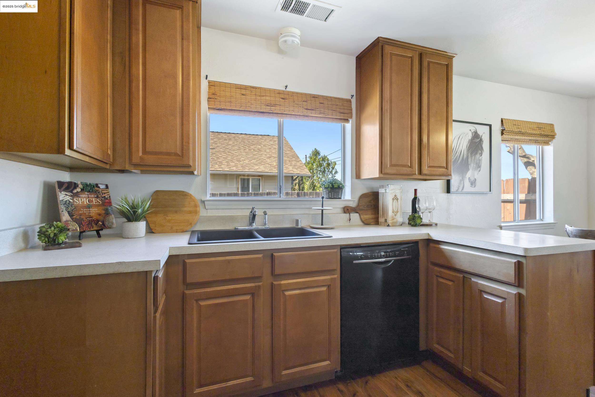 Detail Gallery Image 14 of 35 For 3474 Camino Diablo, Byron,  CA 94514 - 3 Beds | 2 Baths