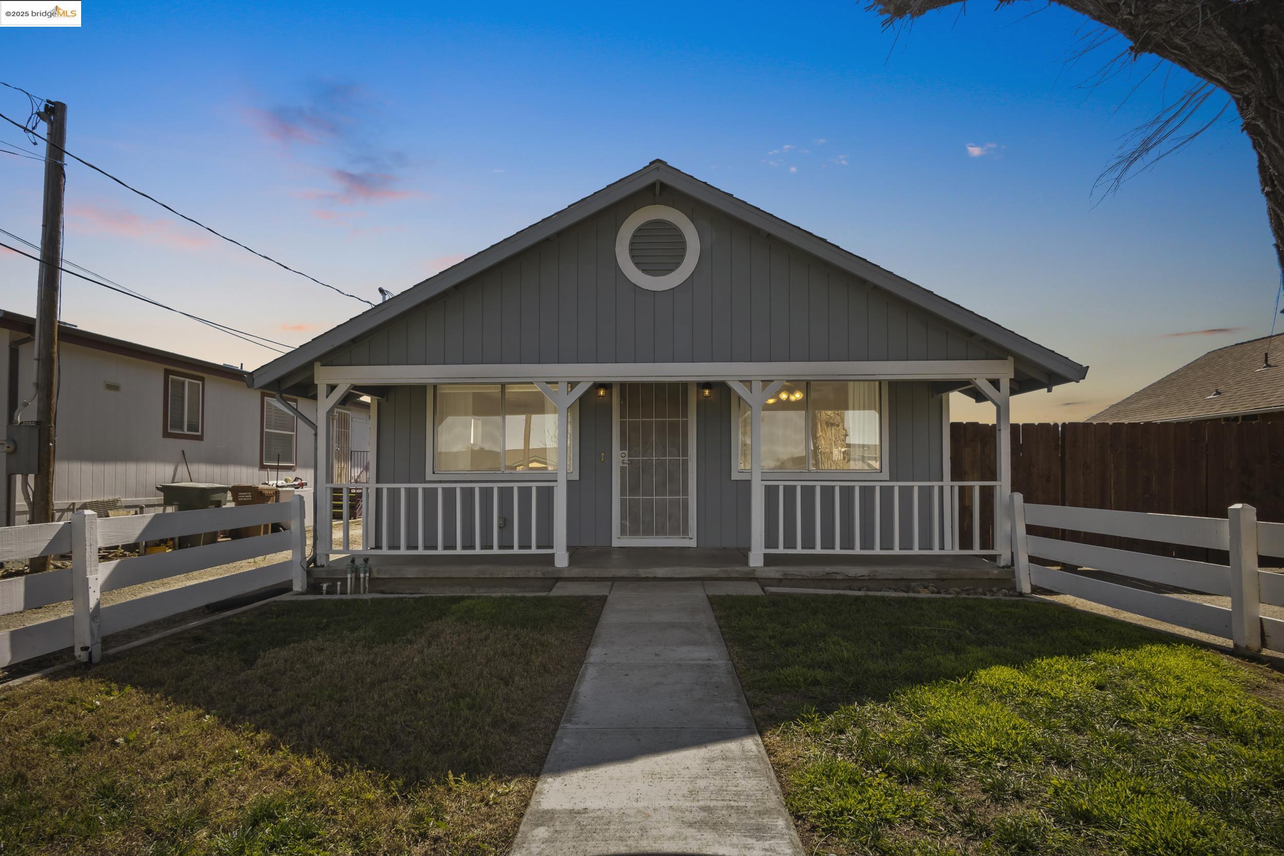 Detail Gallery Image 3 of 35 For 3474 Camino Diablo, Byron,  CA 94514 - 3 Beds | 2 Baths