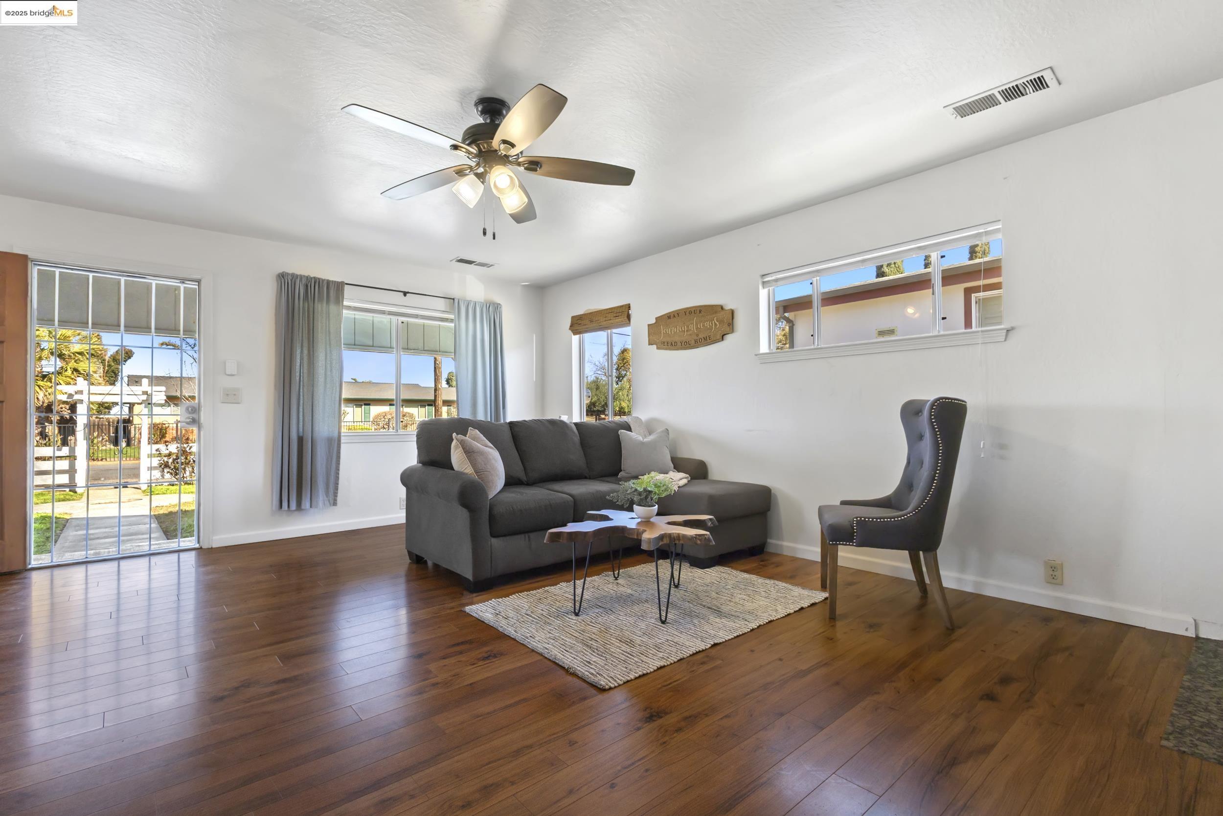 Detail Gallery Image 7 of 35 For 3474 Camino Diablo, Byron,  CA 94514 - 3 Beds | 2 Baths