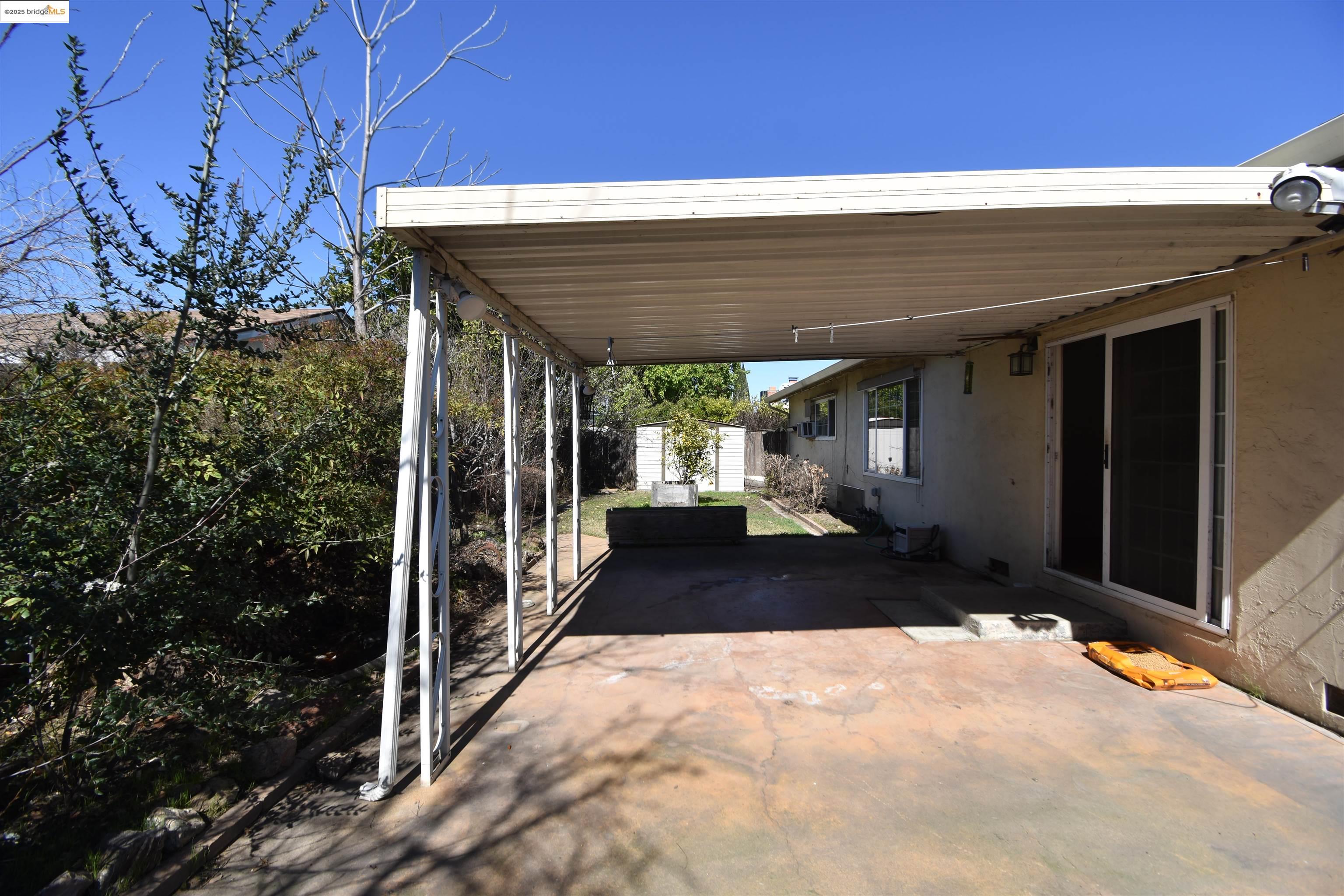 Detail Gallery Image 9 of 25 For 8733 Ensenada Dr, Stockton,  CA 95210 - 3 Beds | 2 Baths
