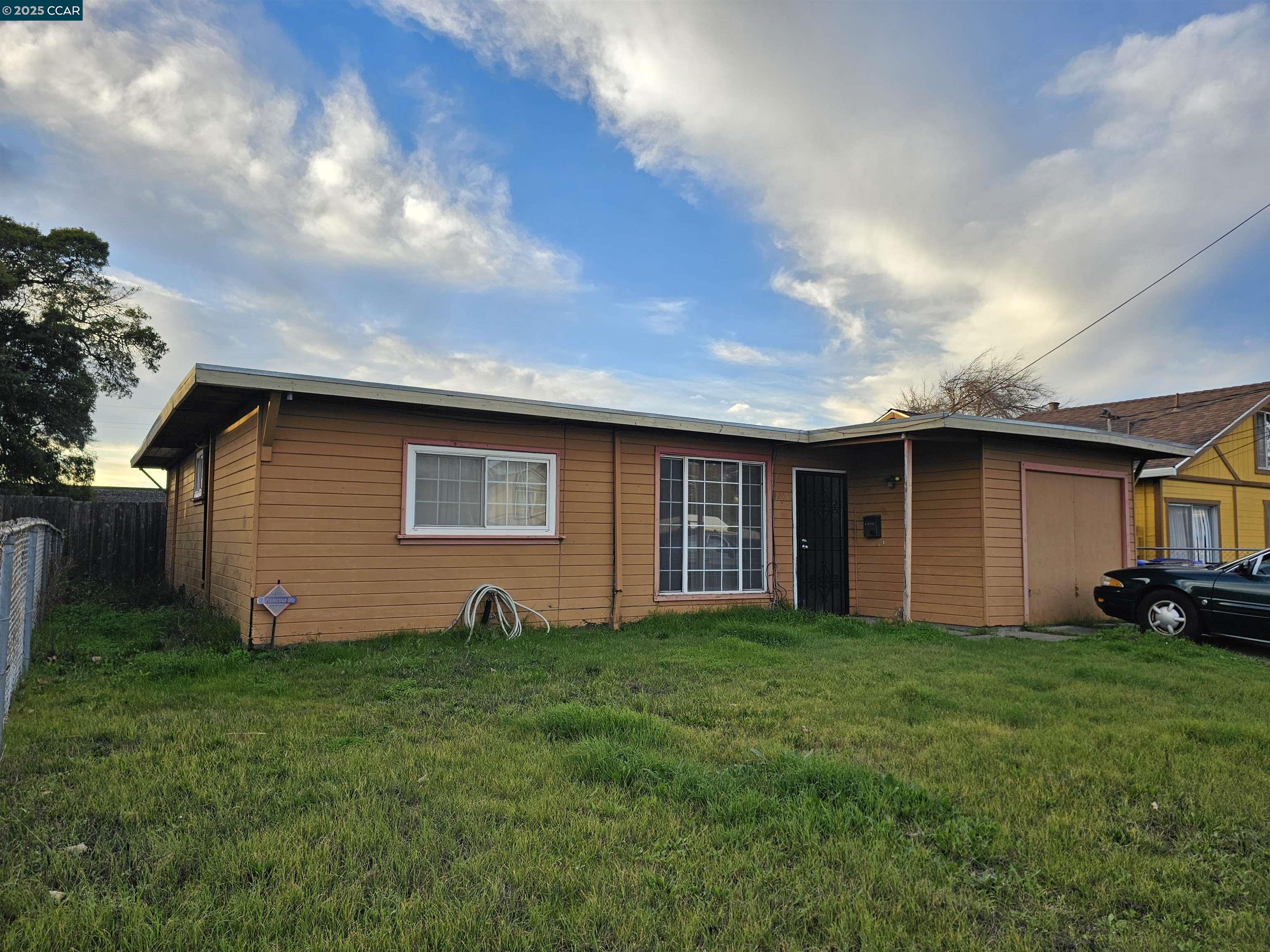 Detail Gallery Image 1 of 1 For 4213 Jenkins Way, Richmond,  CA 94806 - 3 Beds | 1 Baths