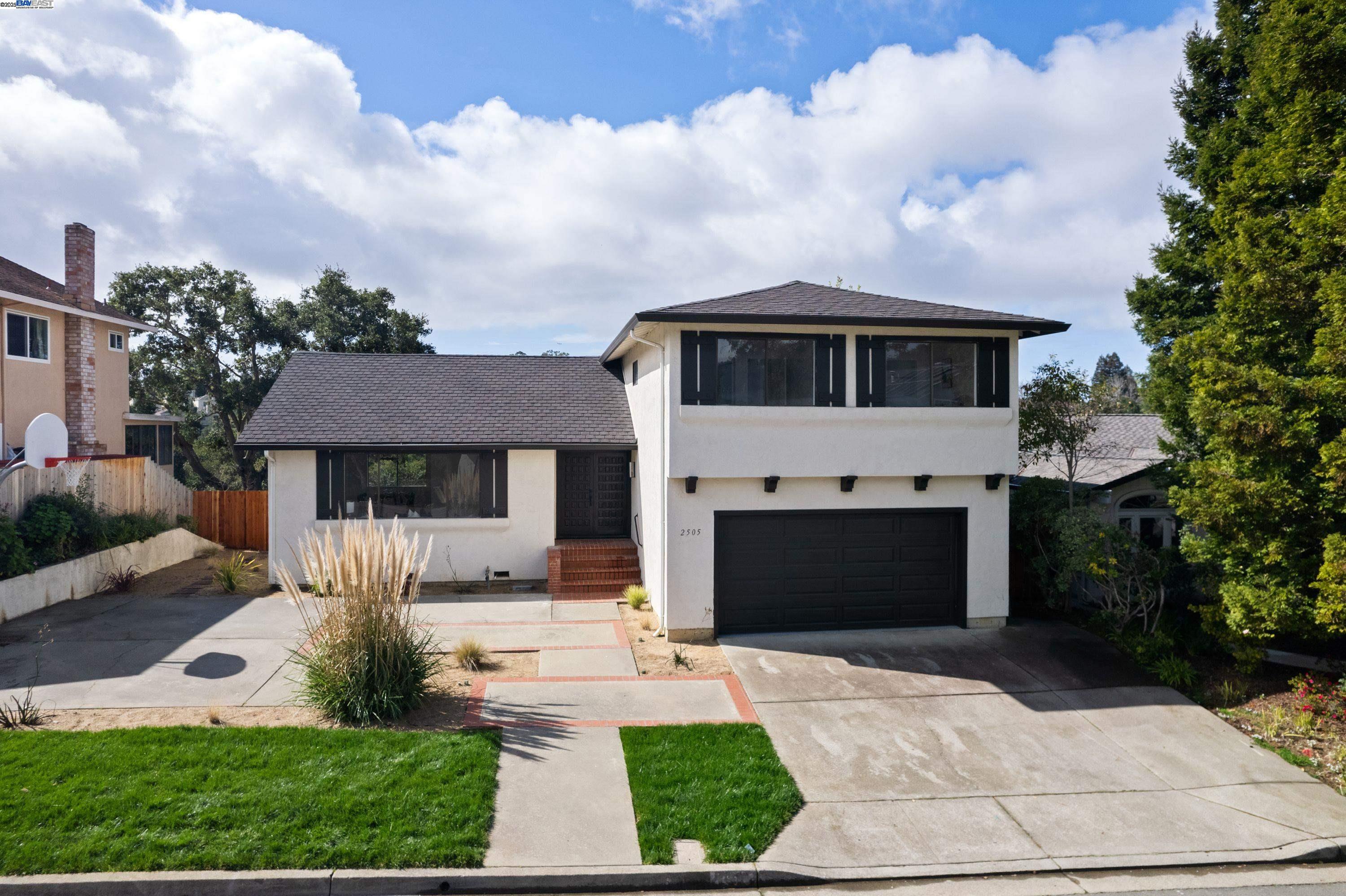 Detail Gallery Image 1 of 1 For 2505 Carisbrook Ct, Hayward,  CA 94542 - 4 Beds | 2/1 Baths