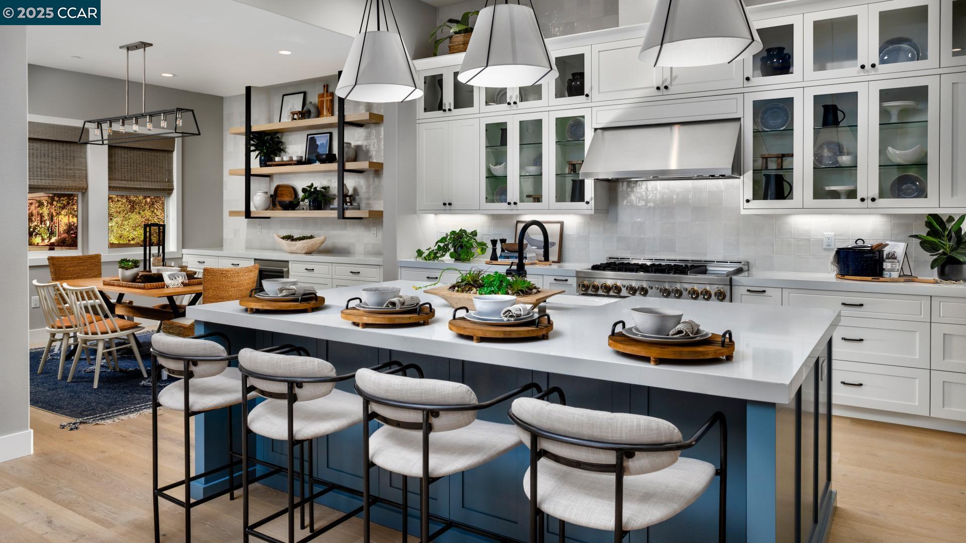 Detail Gallery Image 2 of 37 For 18501 Corte Damian, Morgan Hill,  CA 95037 - 5 Beds | 5/1 Baths