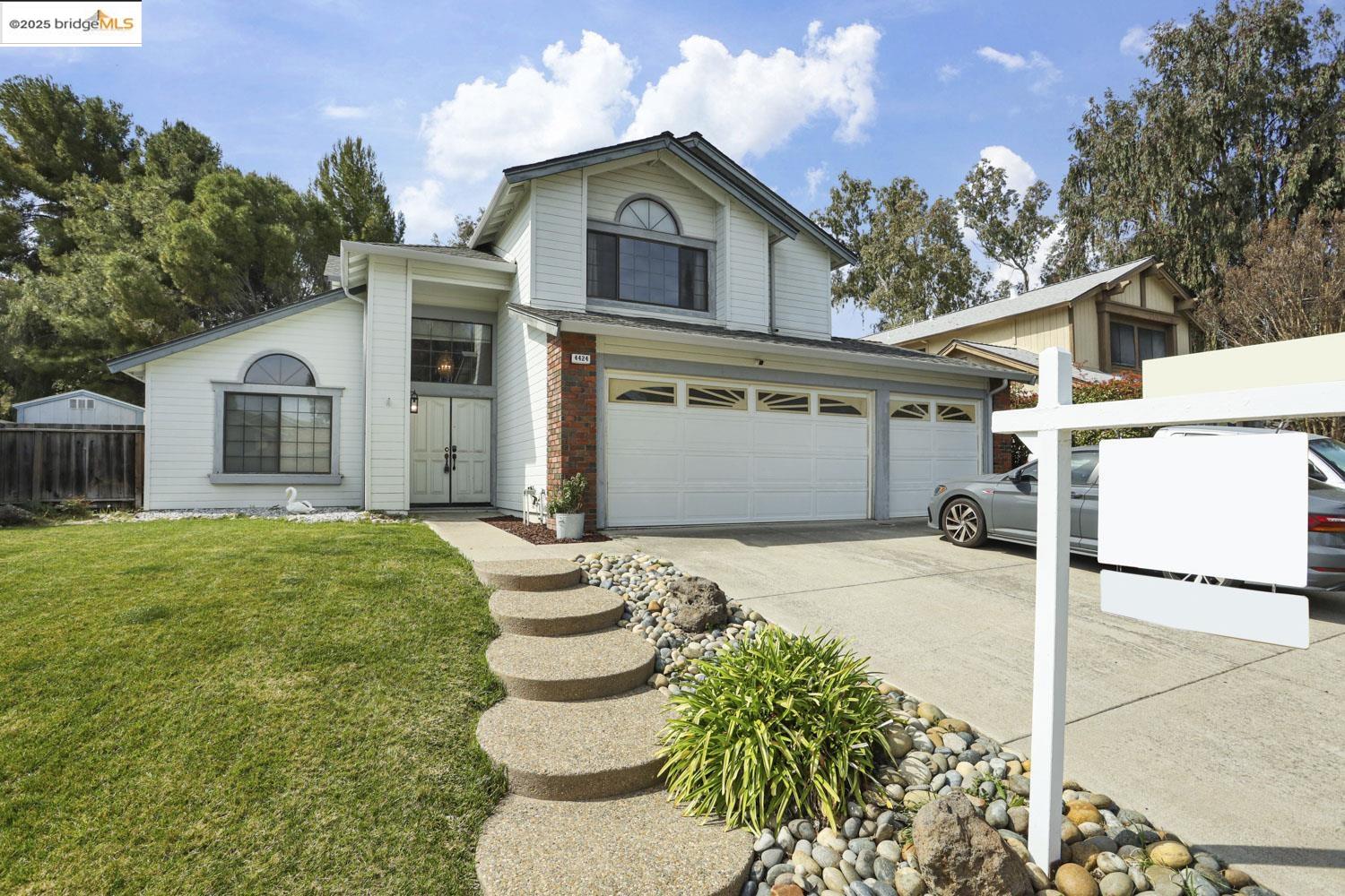 Detail Gallery Image 1 of 1 For 4424 Fawn Hill Way, Antioch,  CA 94531 - 4 Beds | 2/1 Baths