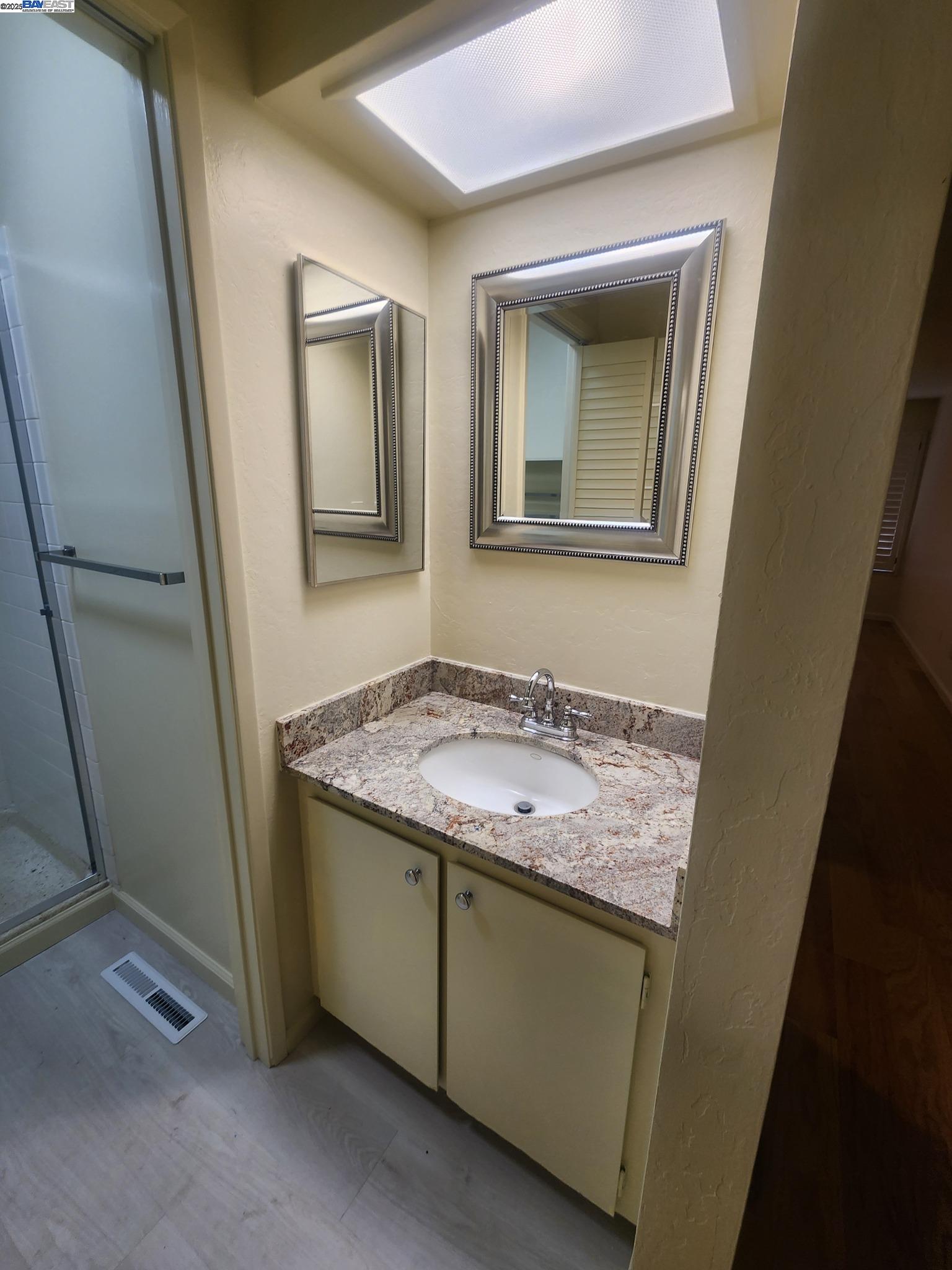 Detail Gallery Image 17 of 24 For 121 Rubicon Cir, Danville,  CA 94526 - 2 Beds | 2 Baths
