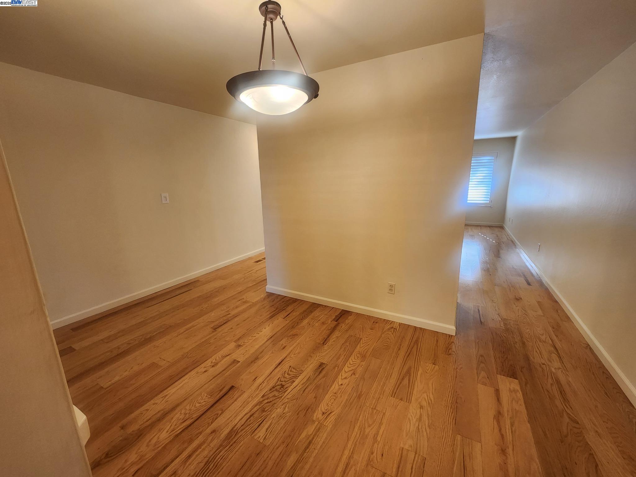 Detail Gallery Image 7 of 24 For 121 Rubicon Cir, Danville,  CA 94526 - 2 Beds | 2 Baths