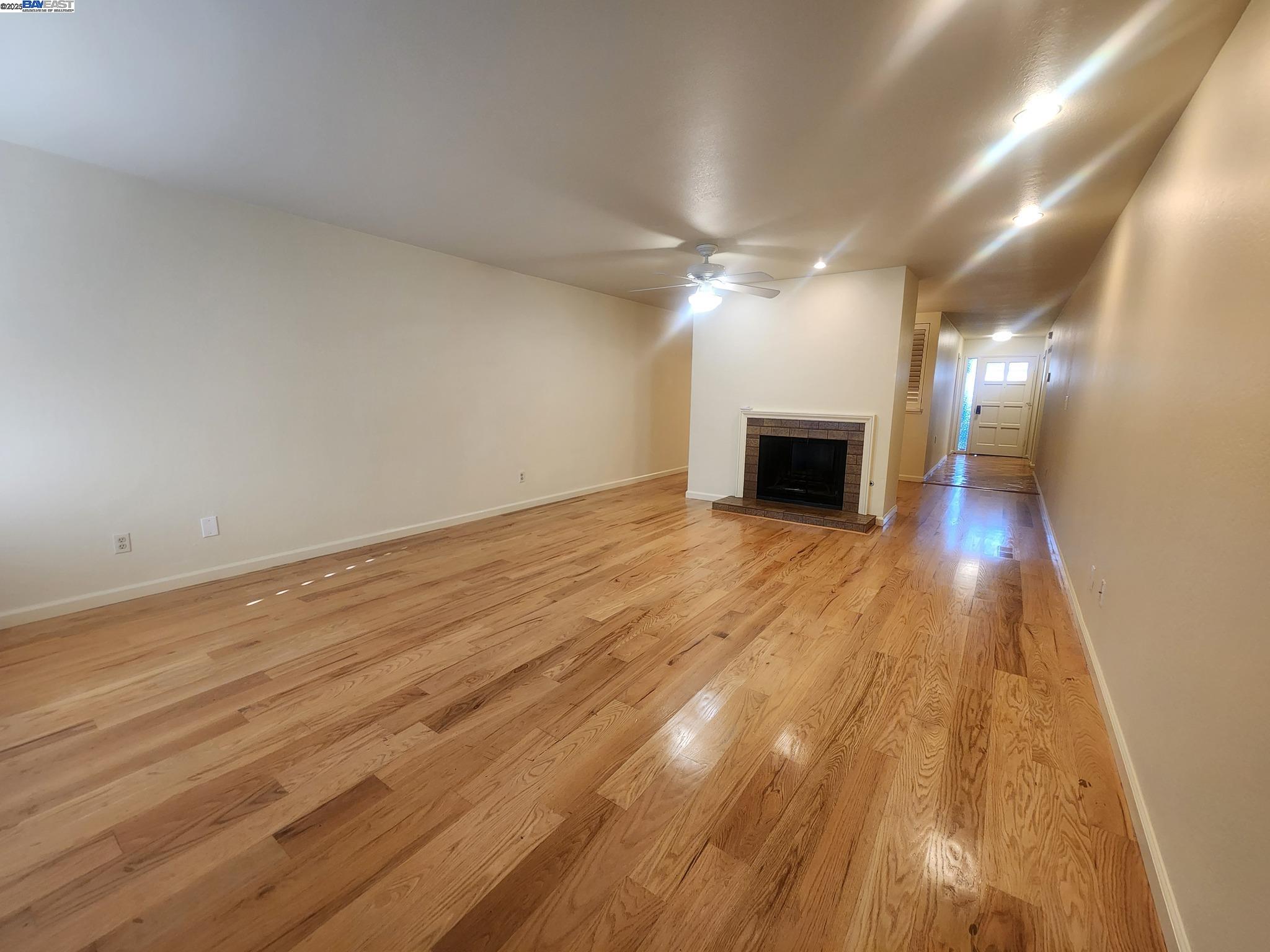 Detail Gallery Image 9 of 24 For 121 Rubicon Cir, Danville,  CA 94526 - 2 Beds | 2 Baths