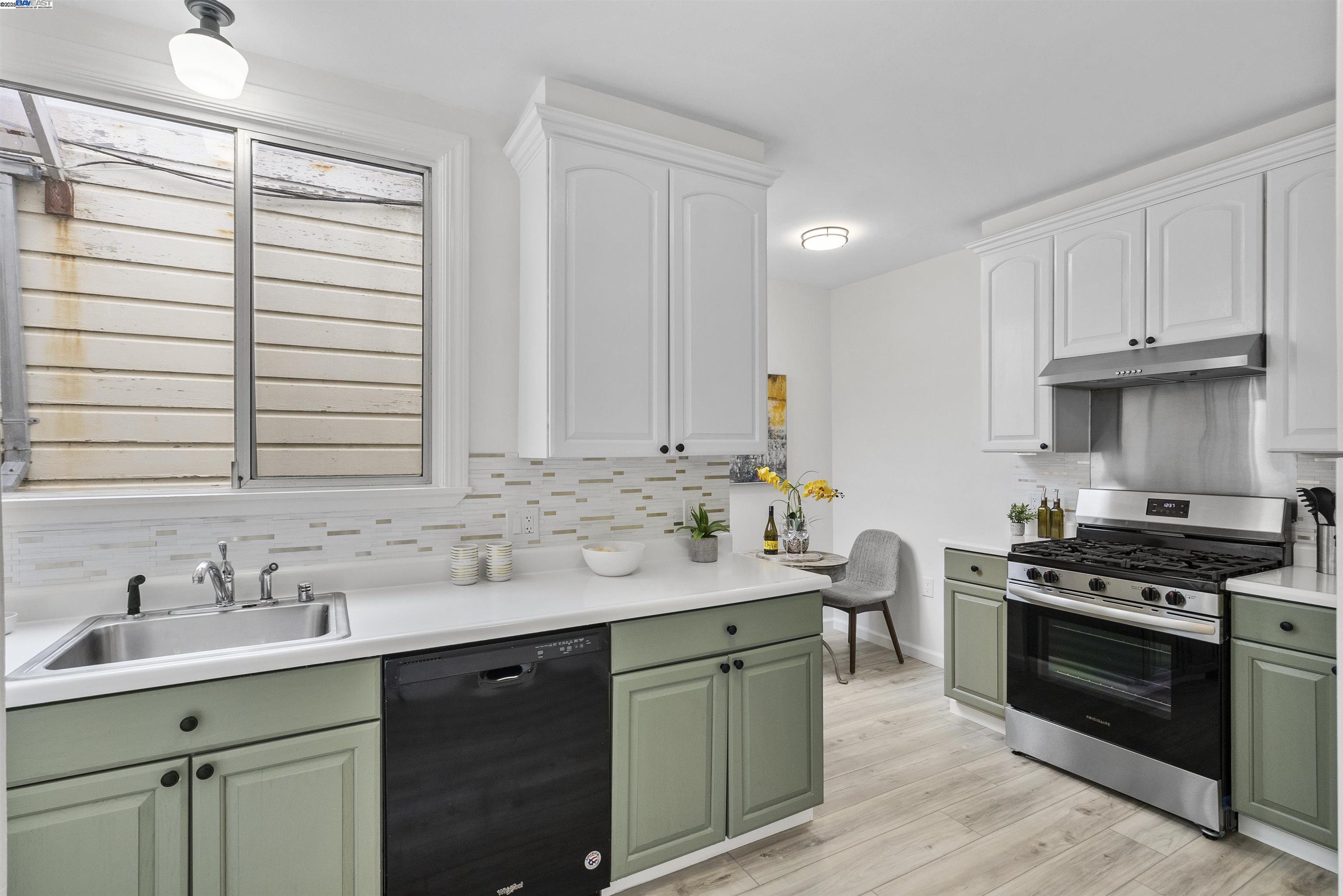 property-img