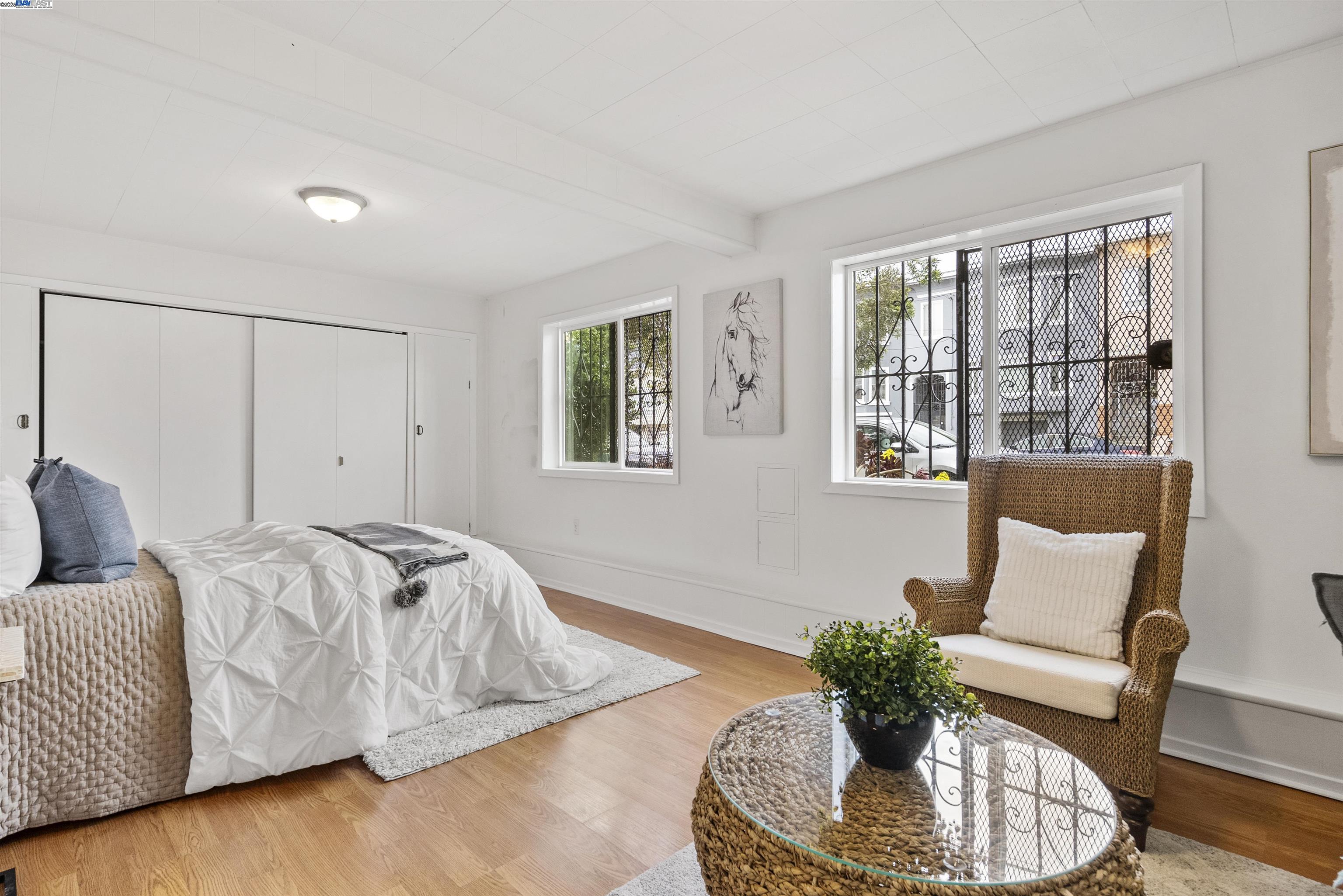 property-img