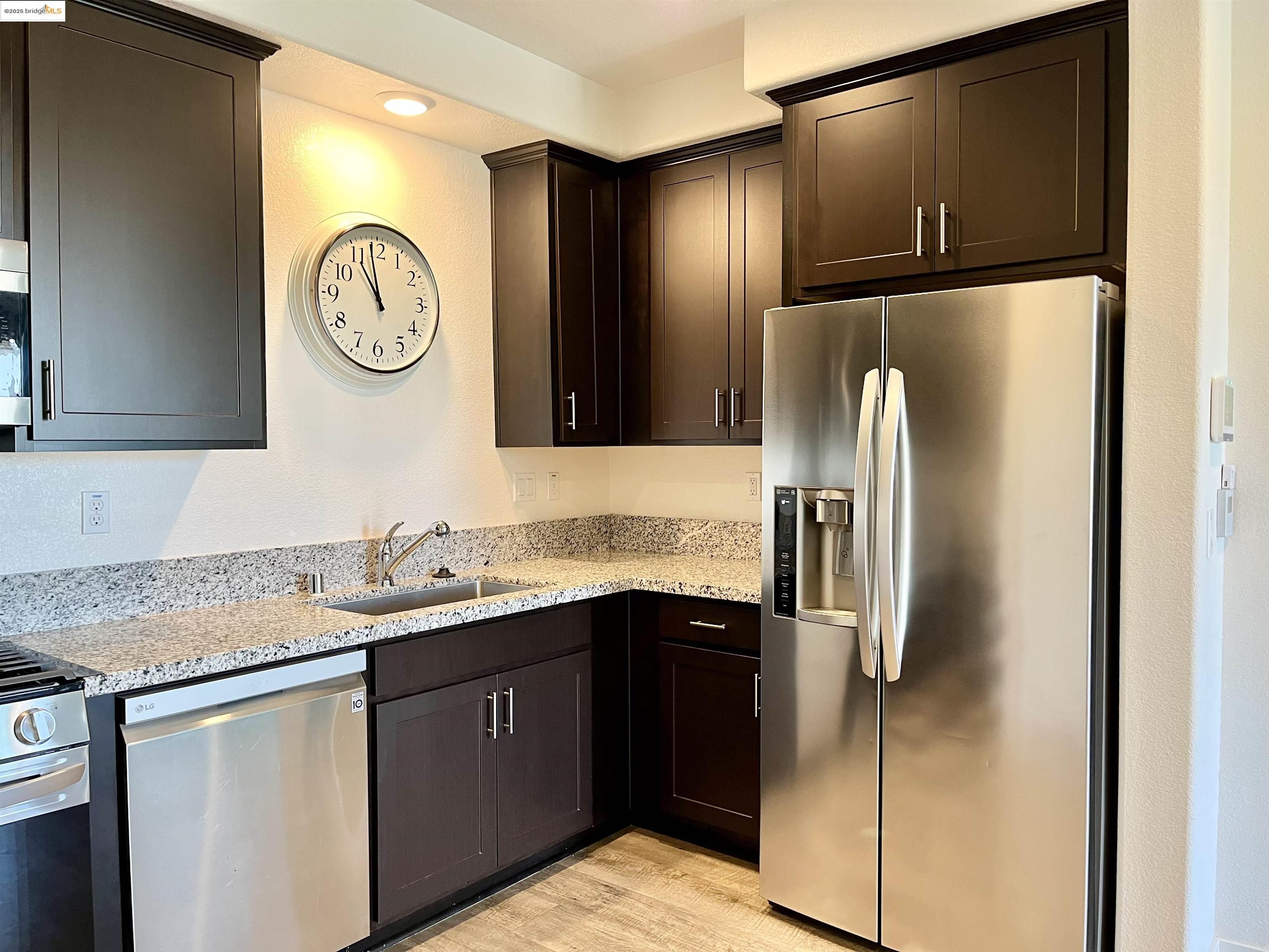 Detail Gallery Image 4 of 14 For 2500 Wildflower Station Pl #26,  Antioch,  CA 94531 - 1 Beds | 1 Baths