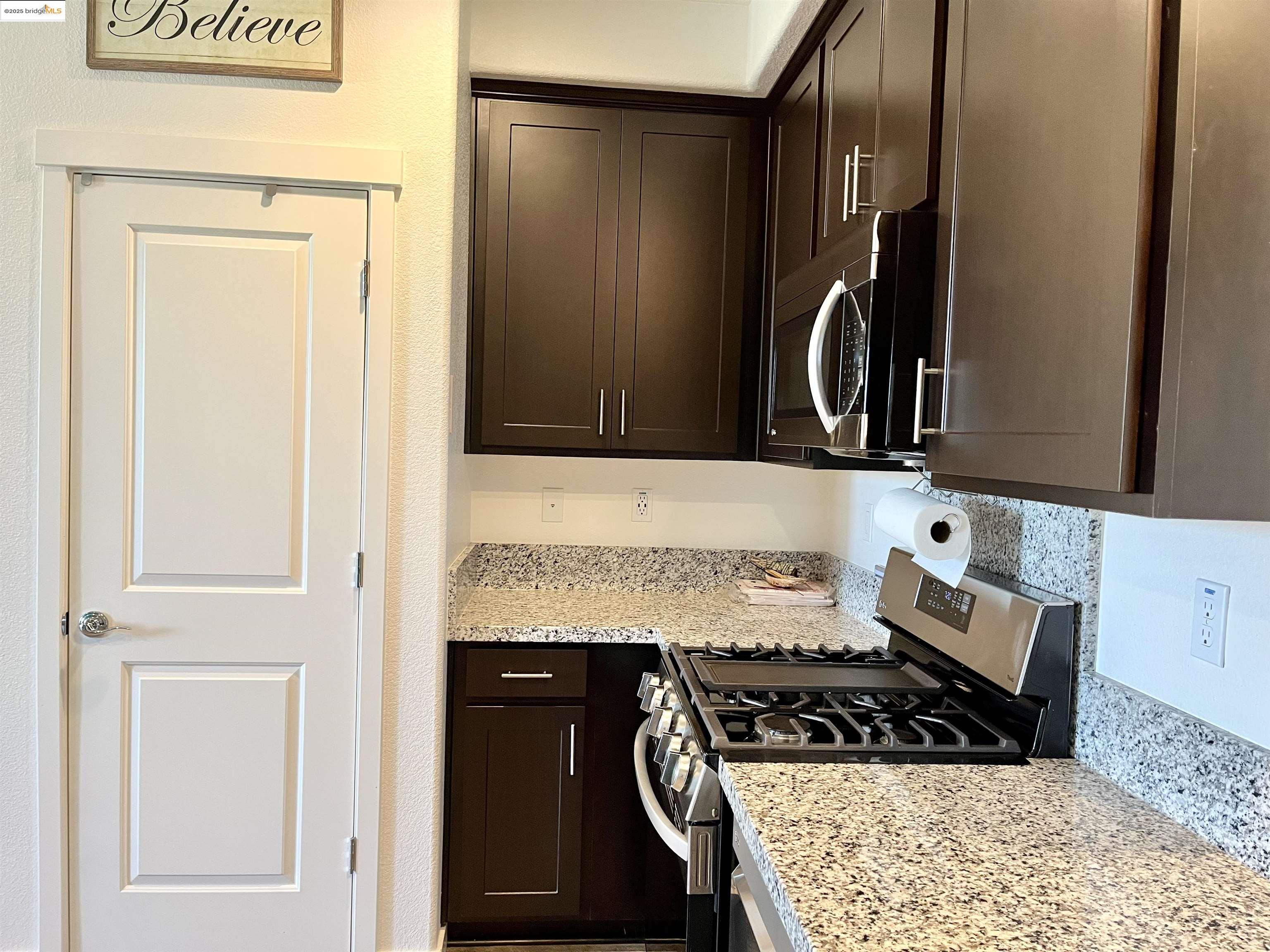 Detail Gallery Image 5 of 14 For 2500 Wildflower Station Pl #26,  Antioch,  CA 94531 - 1 Beds | 1 Baths