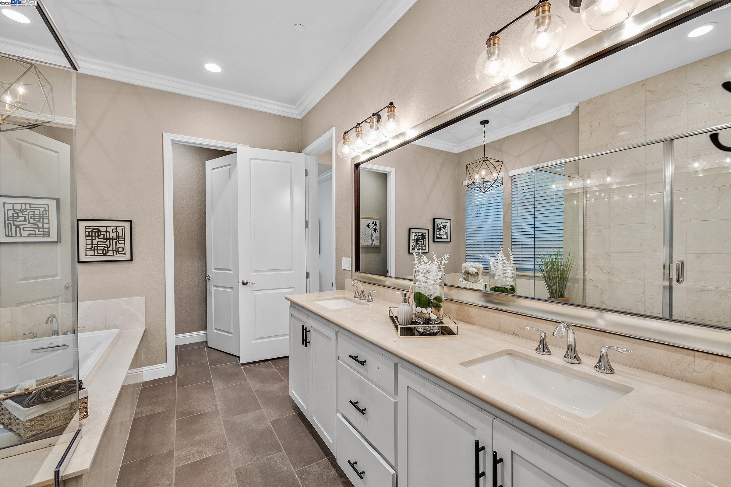 Detail Gallery Image 20 of 52 For 4519 Spring Mountain Way, Dublin,  CA 94568 - 5 Beds | 4 Baths