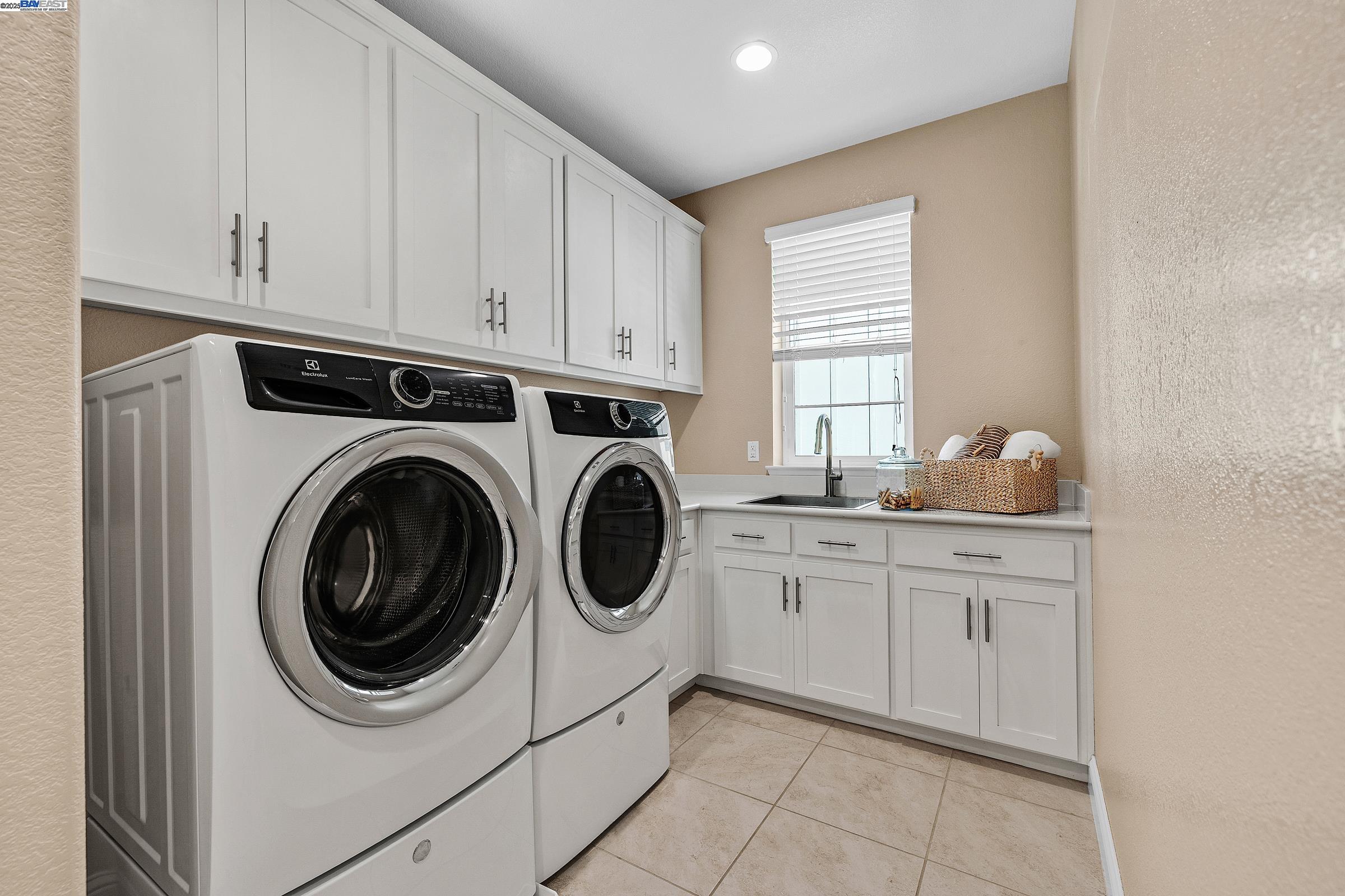 Detail Gallery Image 29 of 52 For 4519 Spring Mountain Way, Dublin,  CA 94568 - 5 Beds | 4 Baths