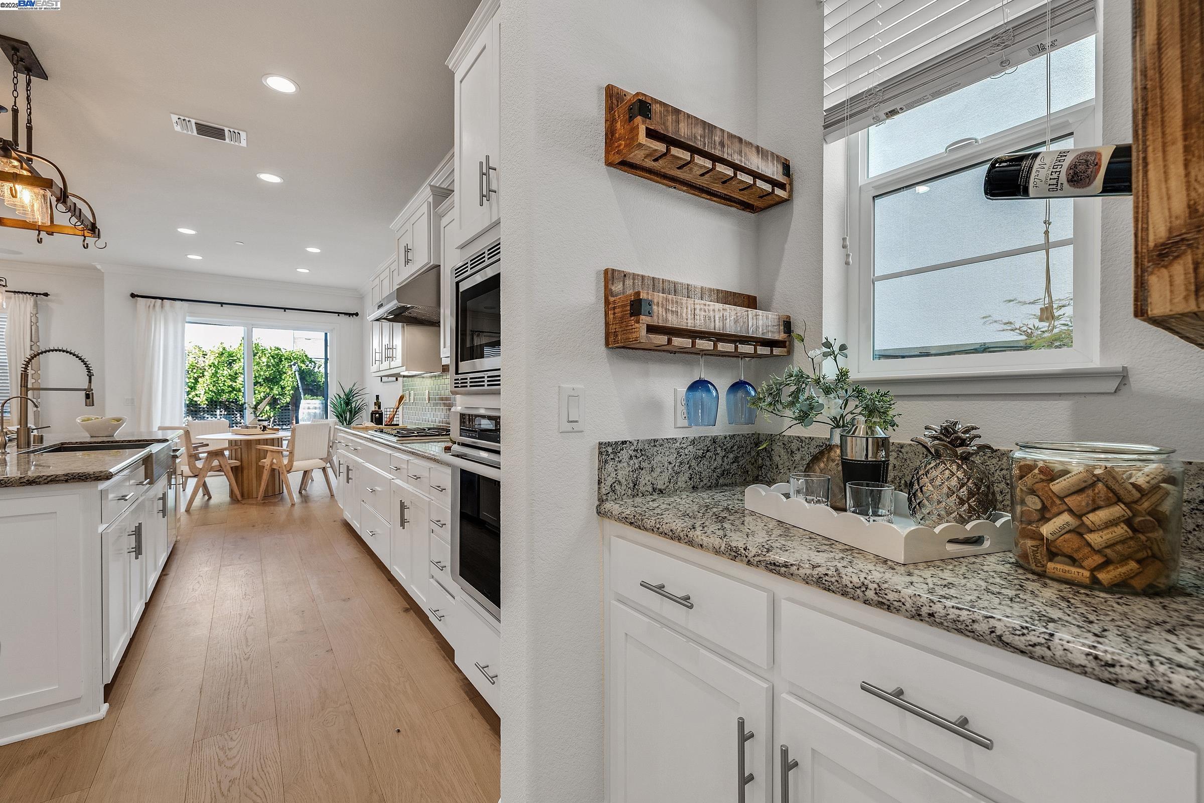 Detail Gallery Image 9 of 52 For 4519 Spring Mountain Way, Dublin,  CA 94568 - 5 Beds | 4 Baths