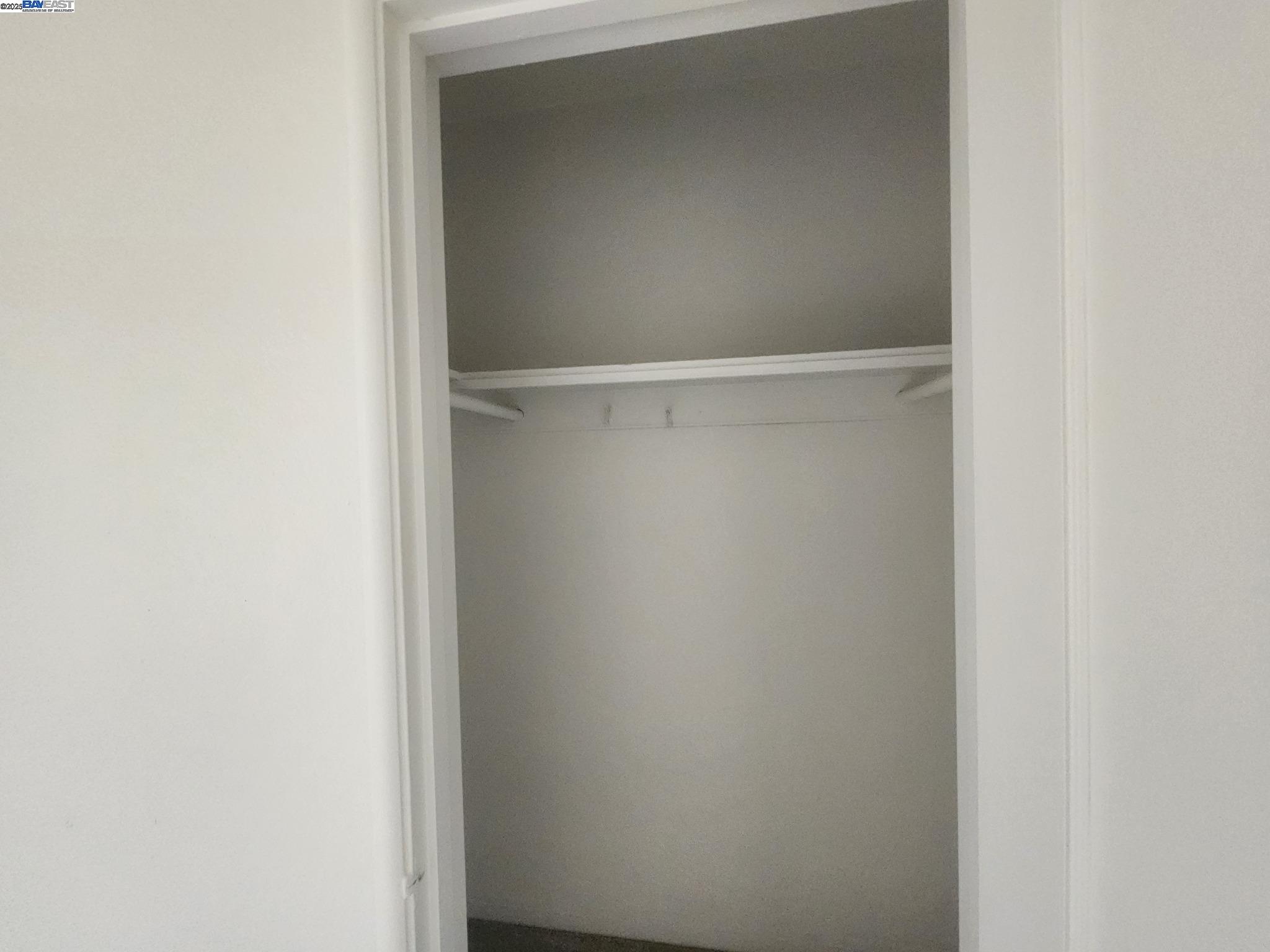 Detail Gallery Image 10 of 13 For 1587 C St, Hayward,  CA 94541 - 1 Beds | 1 Baths