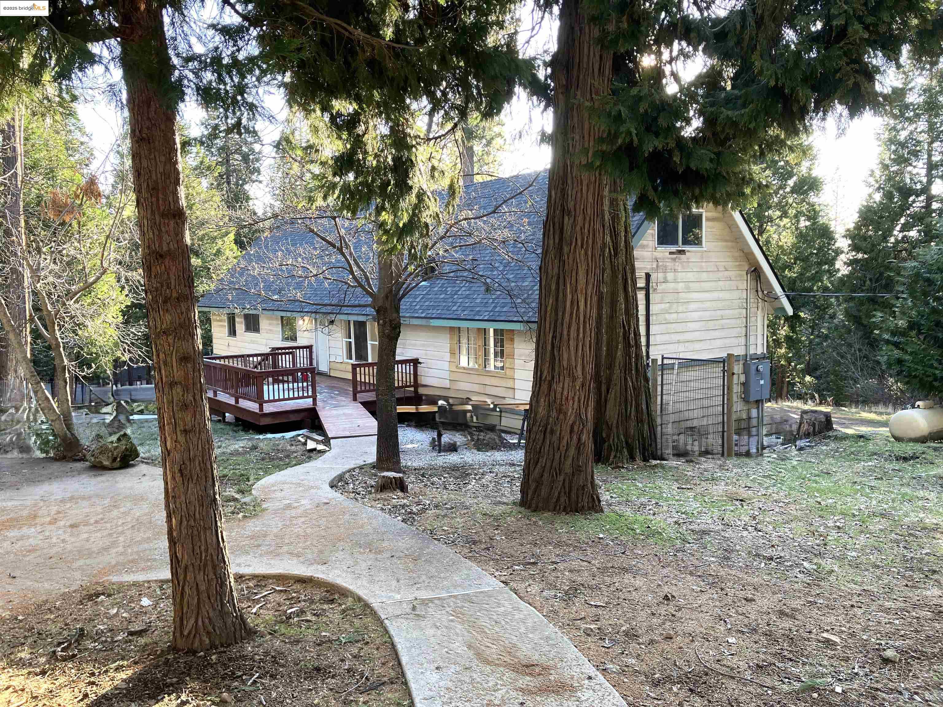 Detail Gallery Image 3 of 38 For 23745 Confidence South Fork, Twain Harte,  CA 95370 - 3 Beds | 2 Baths