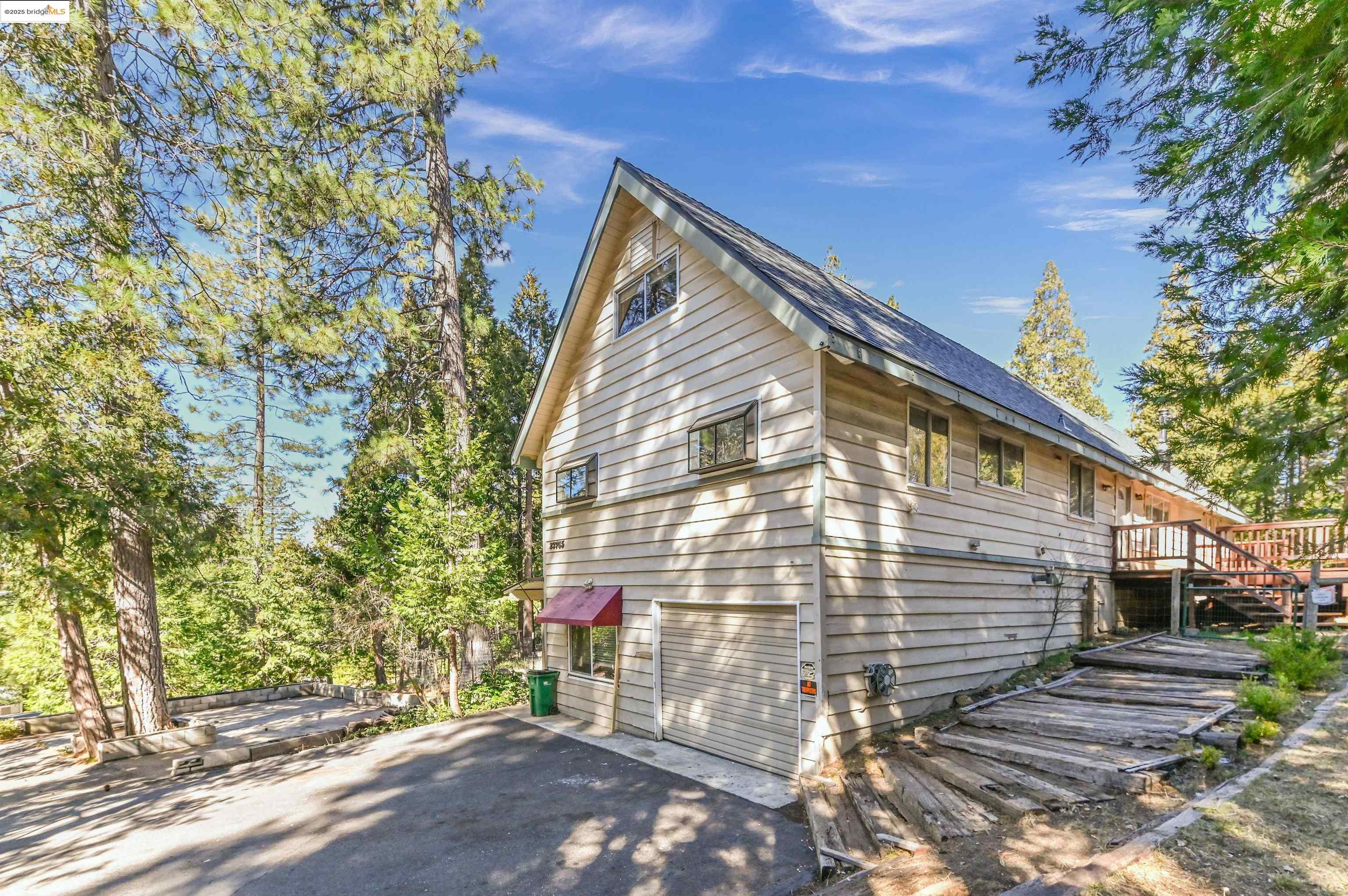 Detail Gallery Image 4 of 38 For 23745 Confidence South Fork, Twain Harte,  CA 95370 - 3 Beds | 2 Baths