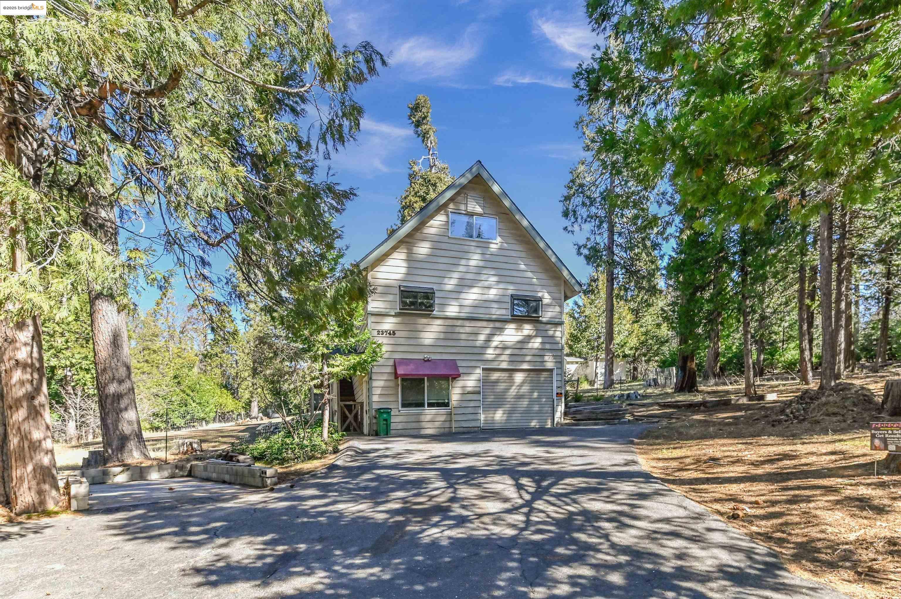 Detail Gallery Image 6 of 38 For 23745 Confidence South Fork, Twain Harte,  CA 95370 - 3 Beds | 2 Baths