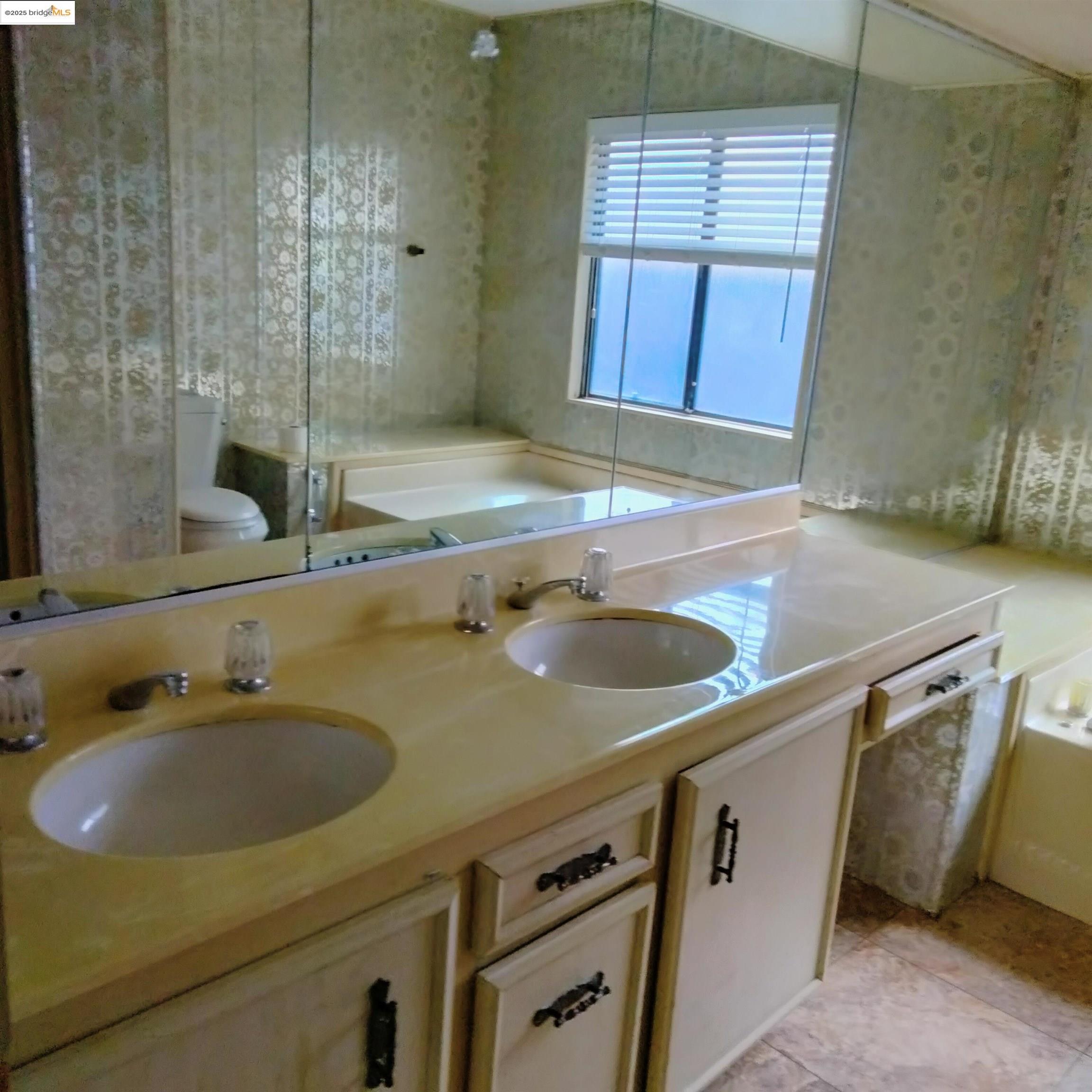 Detail Gallery Image 18 of 24 For 120 Paulette Way, Antioch,  CA 94509-4415 - 2 Beds | 2 Baths