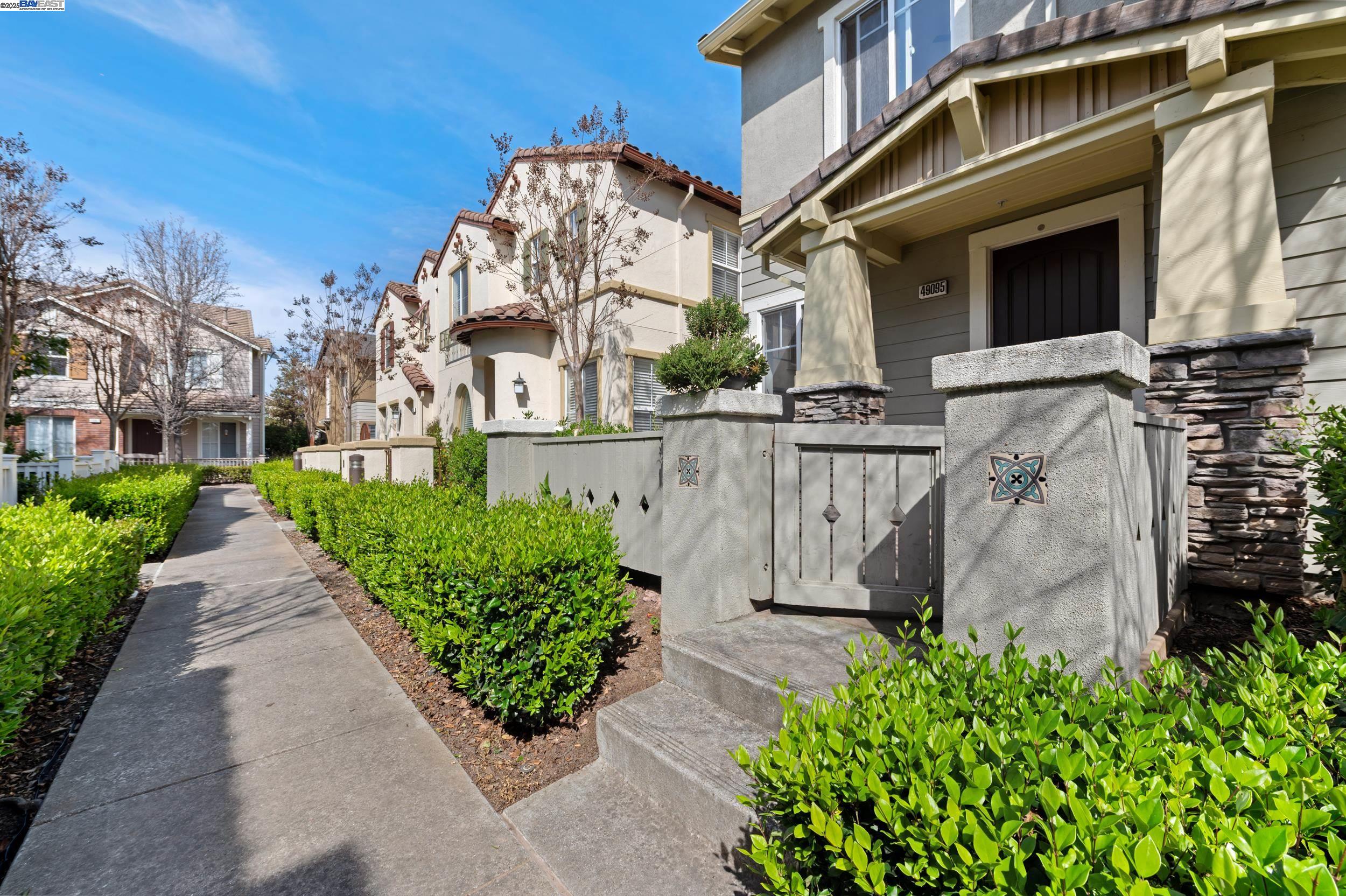 Detail Gallery Image 1 of 1 For 49095 Woodgrove Cmn, Fremont,  CA 94539 - 3 Beds | 2/1 Baths