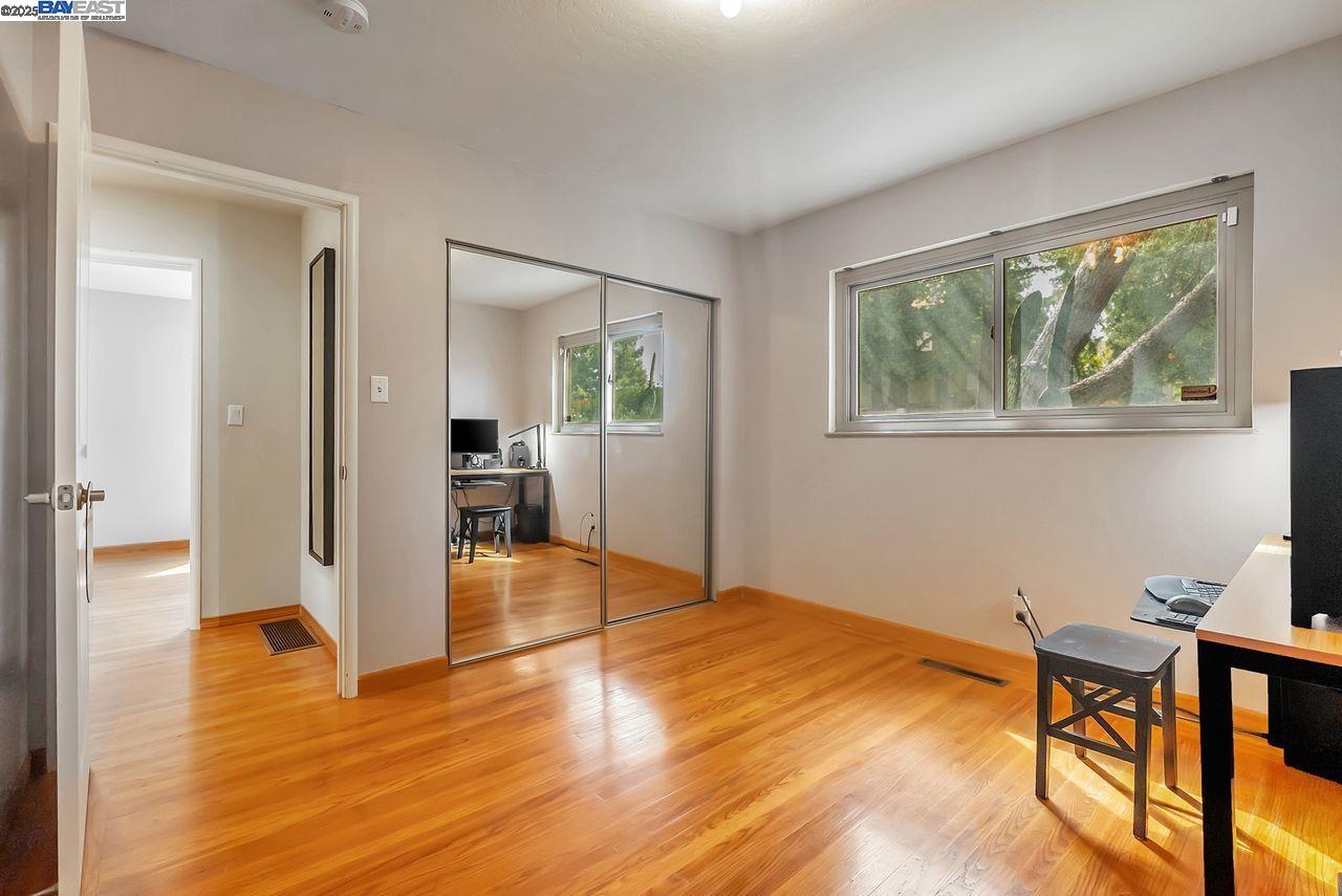 property-img