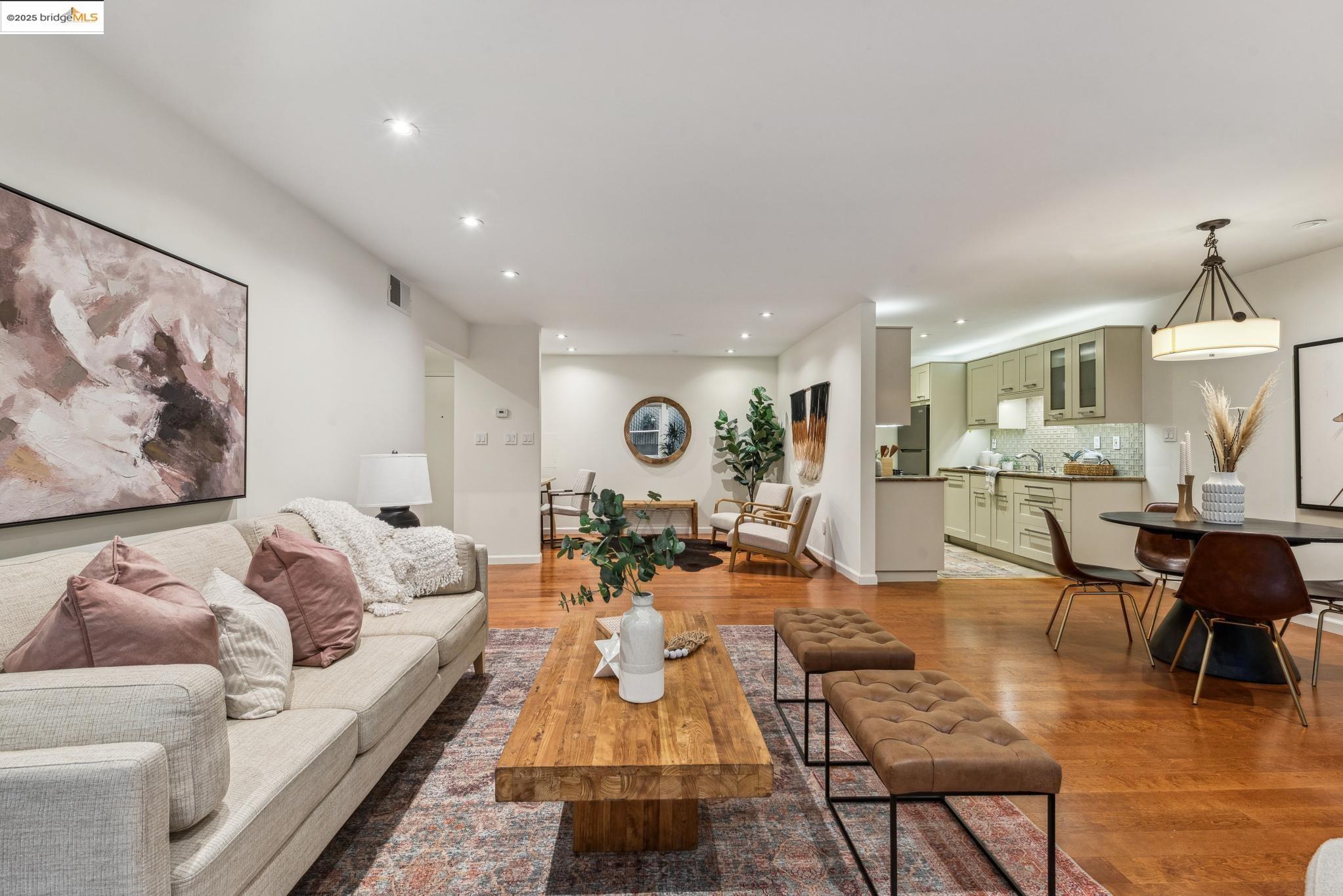More Details about MLS # 41089107 : 22 MOSS AVE # 107