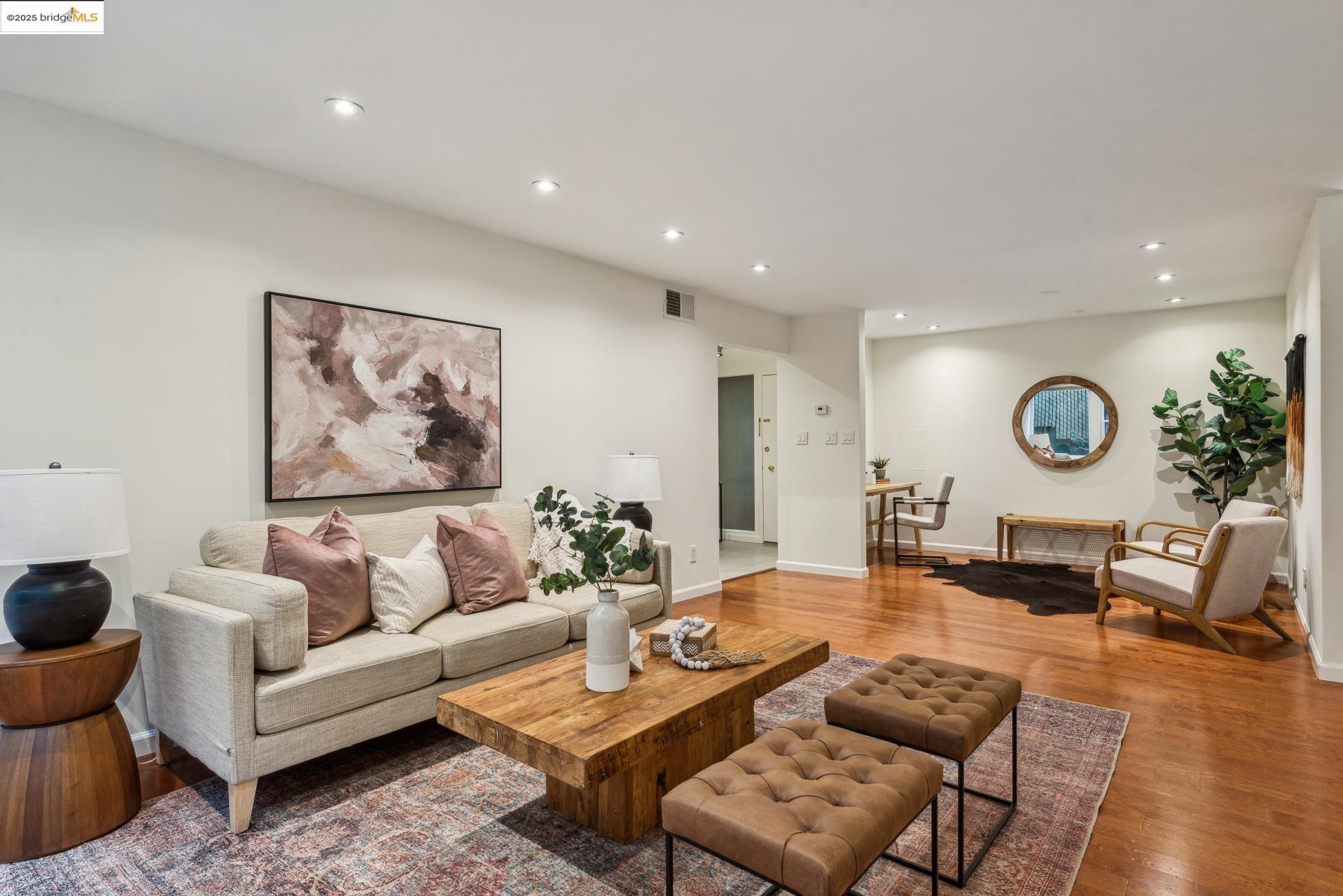 22 Moss Ave # 107, Oakland, California 94610, 2 Bedrooms Bedrooms, ,2 BathroomsBathrooms,Residential,For Sale,22 Moss Ave # 107,41089107