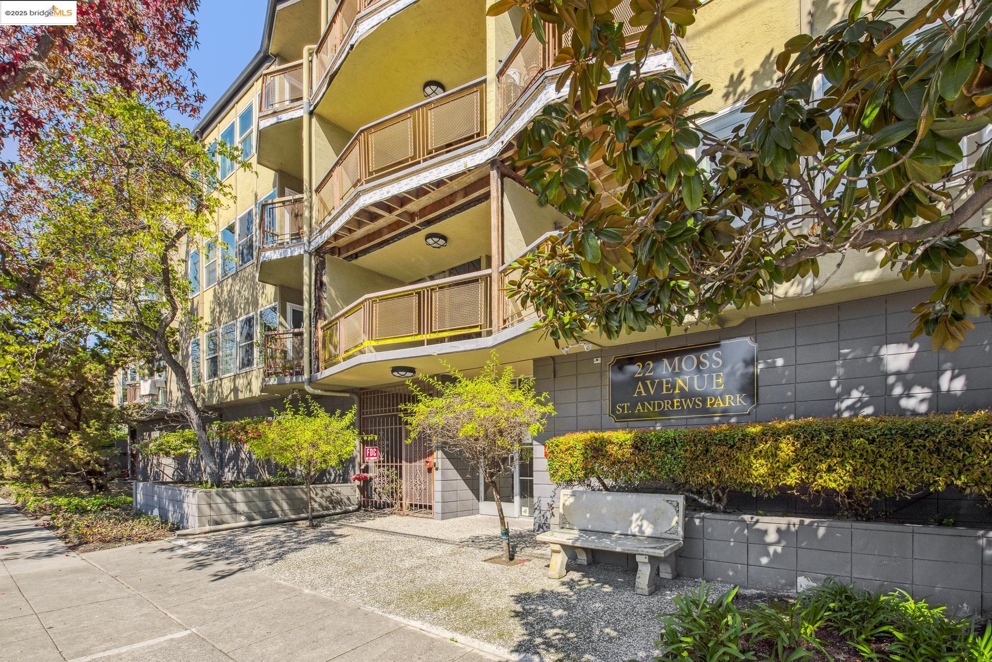22 Moss Ave # 107, Oakland, California 94610, 2 Bedrooms Bedrooms, ,2 BathroomsBathrooms,Residential,For Sale,22 Moss Ave # 107,41089107