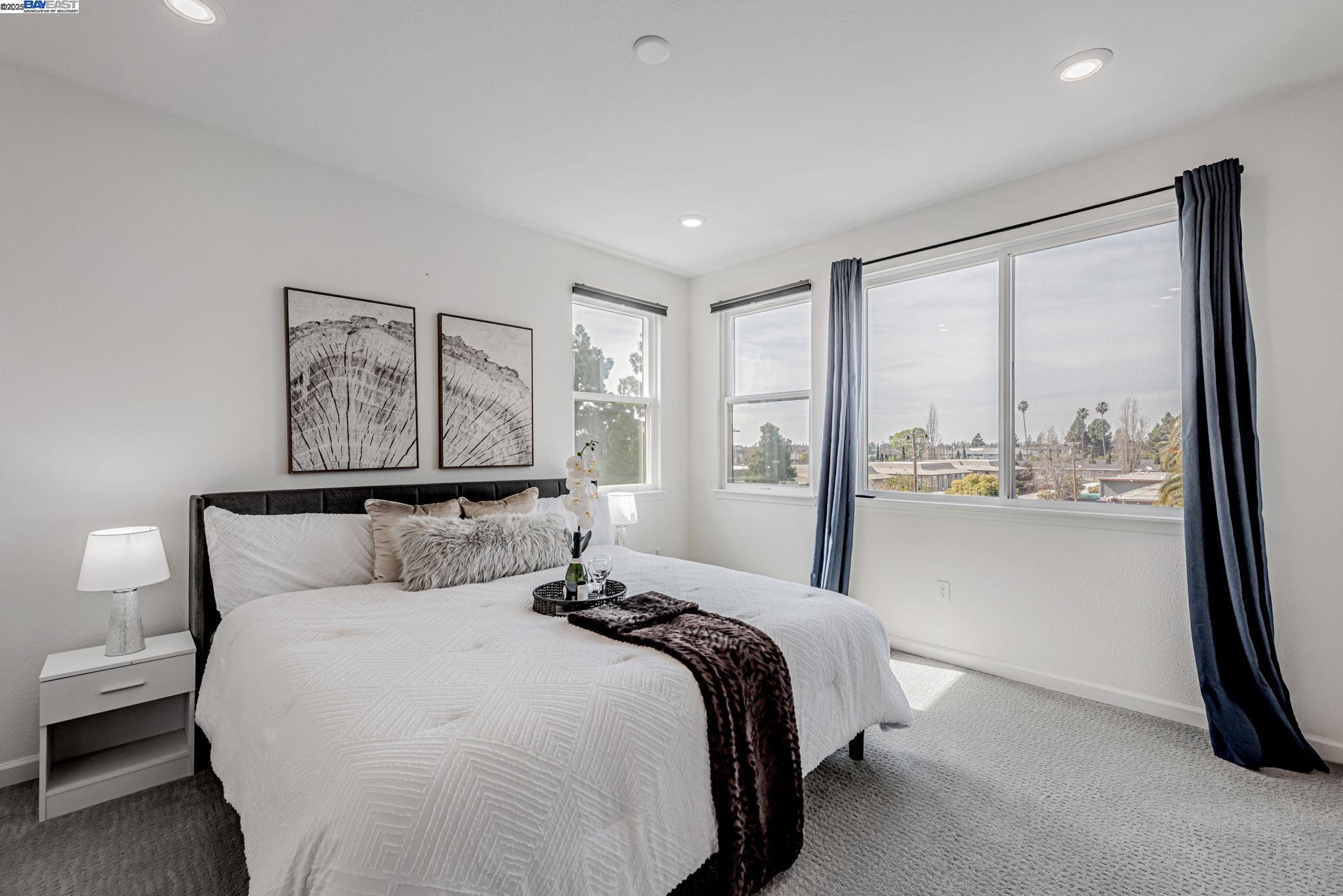 Detail Gallery Image 21 of 36 For 403 Industrial Parkway, Hayward,  CA 94544 - 4 Beds | 3/1 Baths