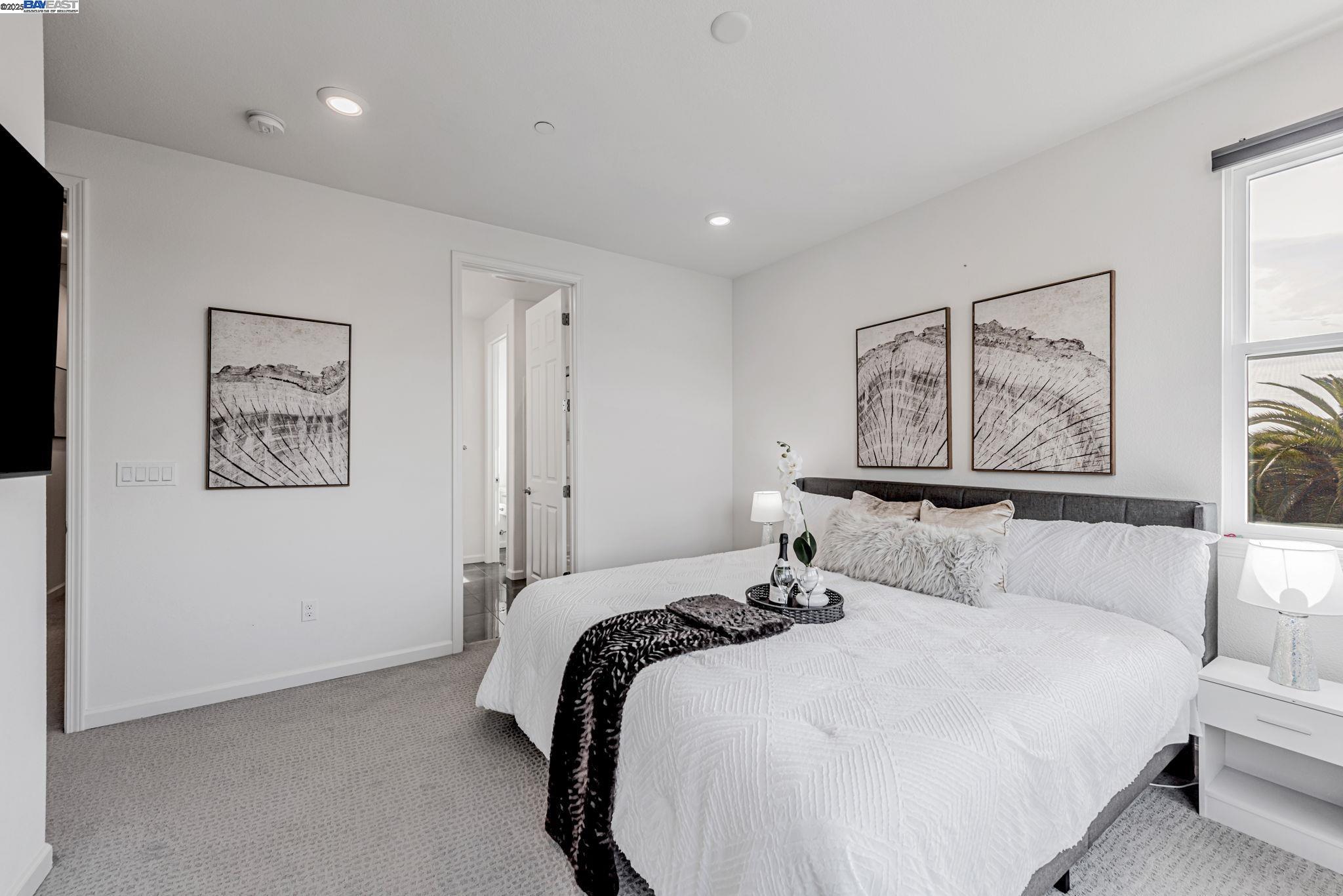 Detail Gallery Image 22 of 36 For 403 Industrial Parkway, Hayward,  CA 94544 - 4 Beds | 3/1 Baths