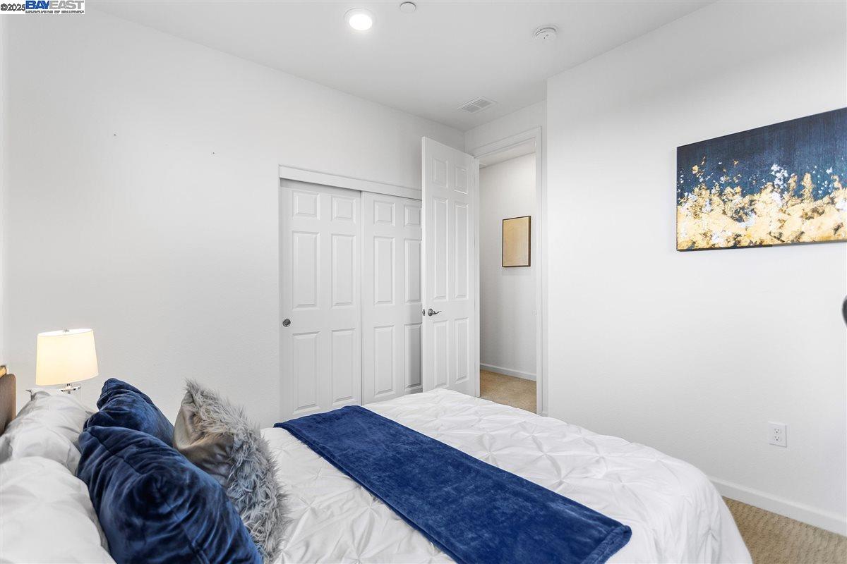 Detail Gallery Image 26 of 36 For 403 Industrial Parkway, Hayward,  CA 94544 - 4 Beds | 3/1 Baths