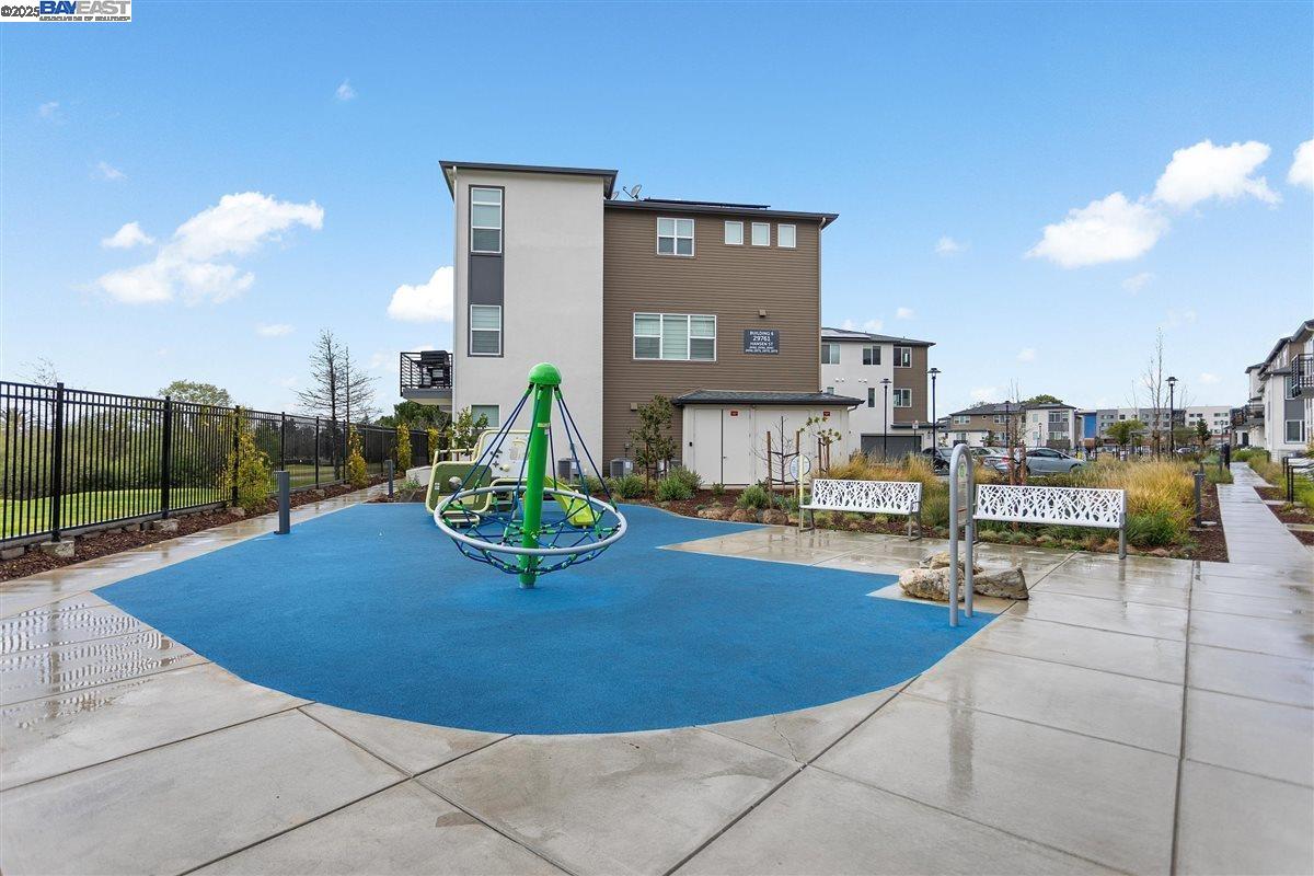 Detail Gallery Image 36 of 36 For 403 Industrial Parkway, Hayward,  CA 94544 - 4 Beds | 3/1 Baths