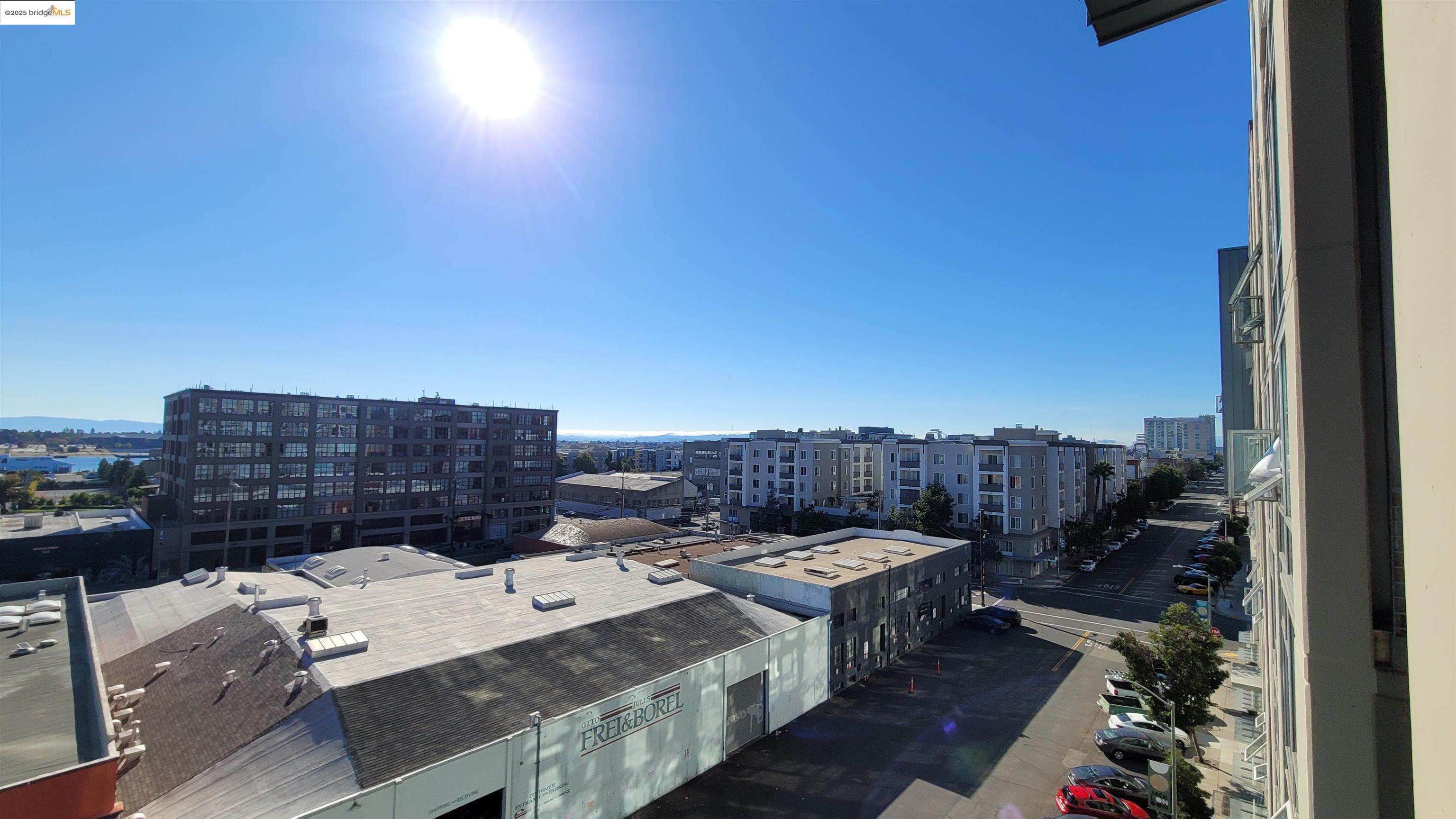 Detail Gallery Image 3 of 21 For 311 Oak St #730,  Oakland,  CA 94607 - 1 Beds | 1 Baths