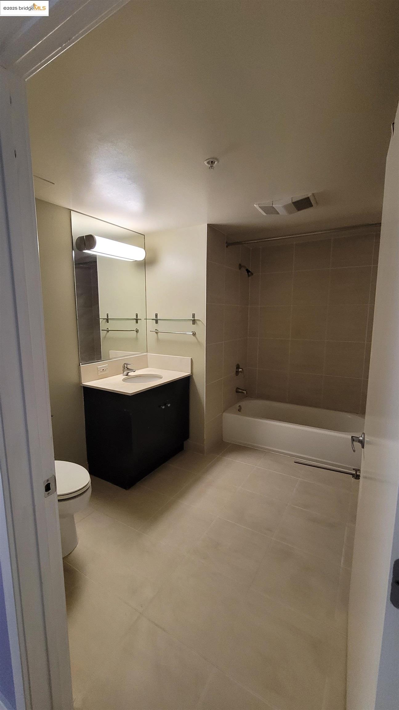 Detail Gallery Image 9 of 21 For 311 Oak St #730,  Oakland,  CA 94607 - 1 Beds | 1 Baths