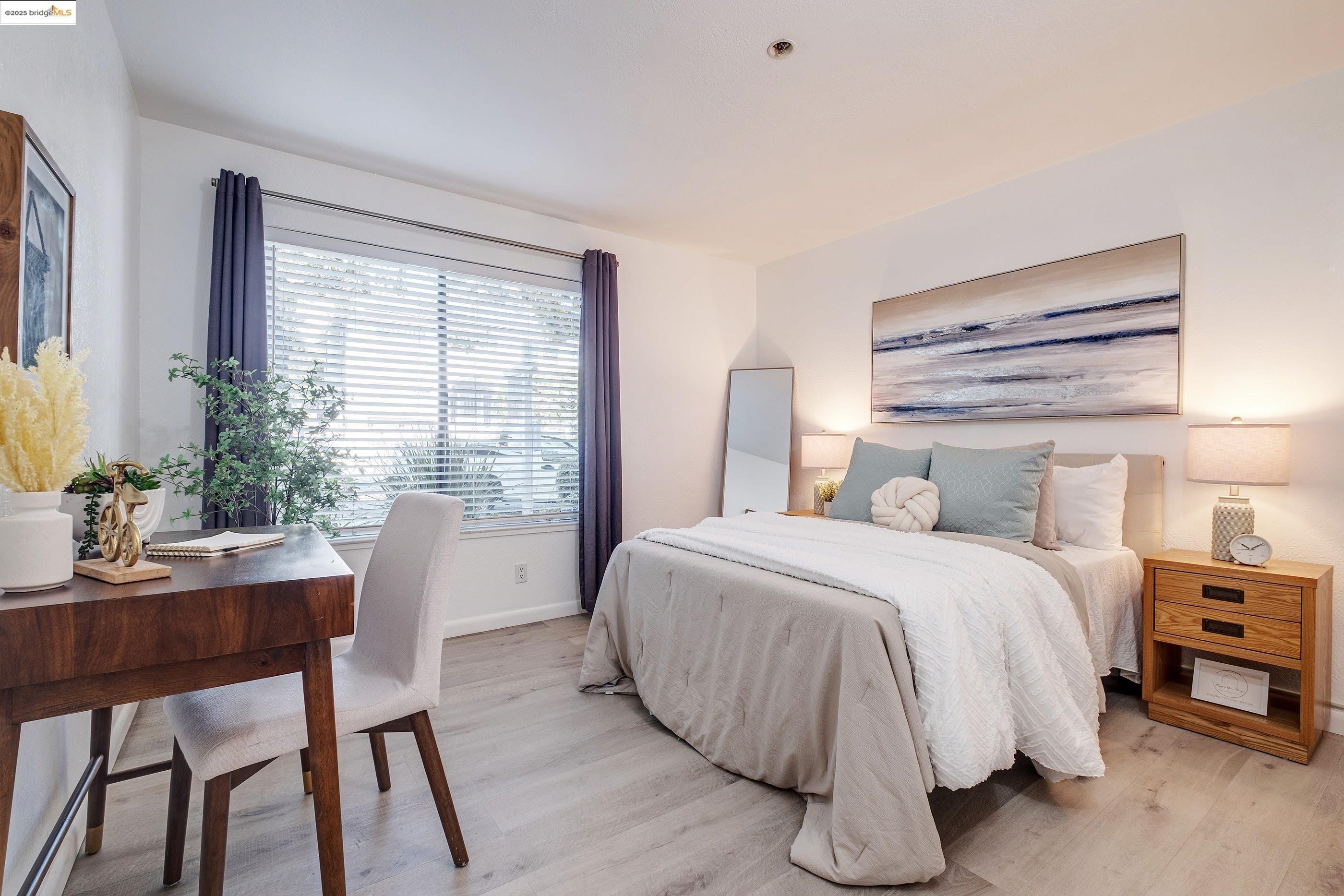 389 Belmont St # 110, Oakland, California 94610, 2 Bedrooms Bedrooms, 4 Rooms Rooms,2 BathroomsBathrooms,Residential,For Sale,389 Belmont St # 110,41089131