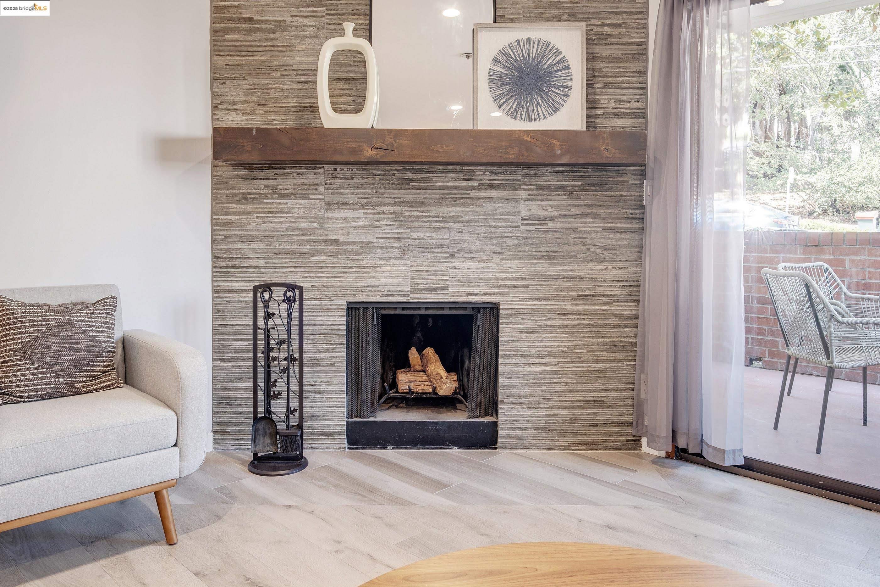 389 Belmont St # 110, Oakland, California 94610, 2 Bedrooms Bedrooms, 4 Rooms Rooms,2 BathroomsBathrooms,Residential,For Sale,389 Belmont St # 110,41089131