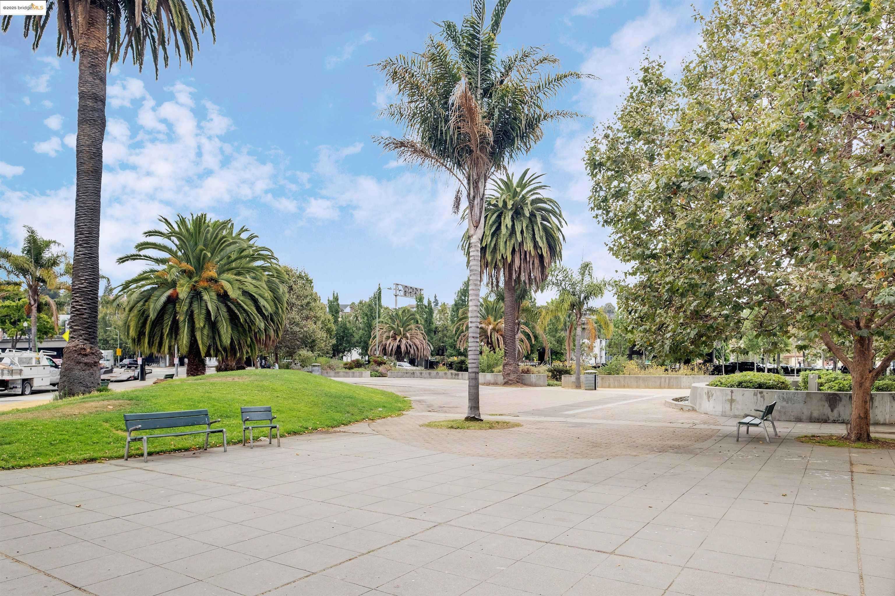 389 Belmont St # 110, Oakland, California 94610, 2 Bedrooms Bedrooms, 4 Rooms Rooms,2 BathroomsBathrooms,Residential,For Sale,389 Belmont St # 110,41089131